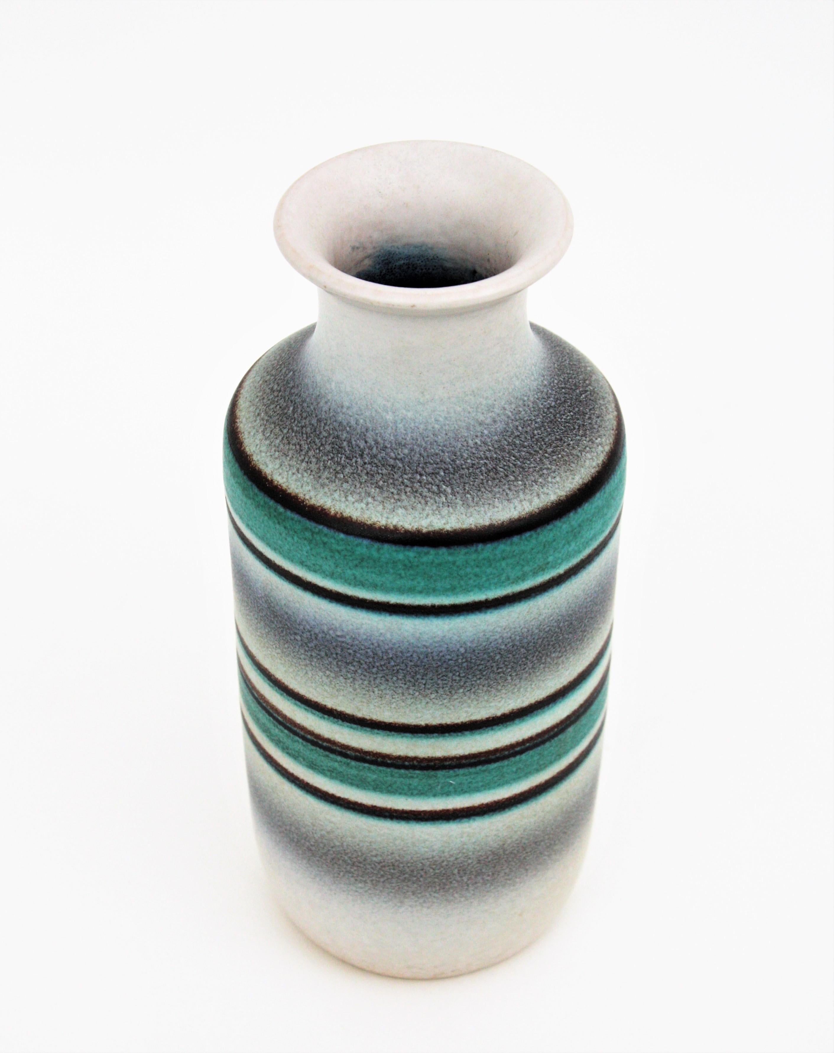 Spanish Ceramic Vase by Serra, 1960s In Excellent Condition For Sale In Barcelona, ES