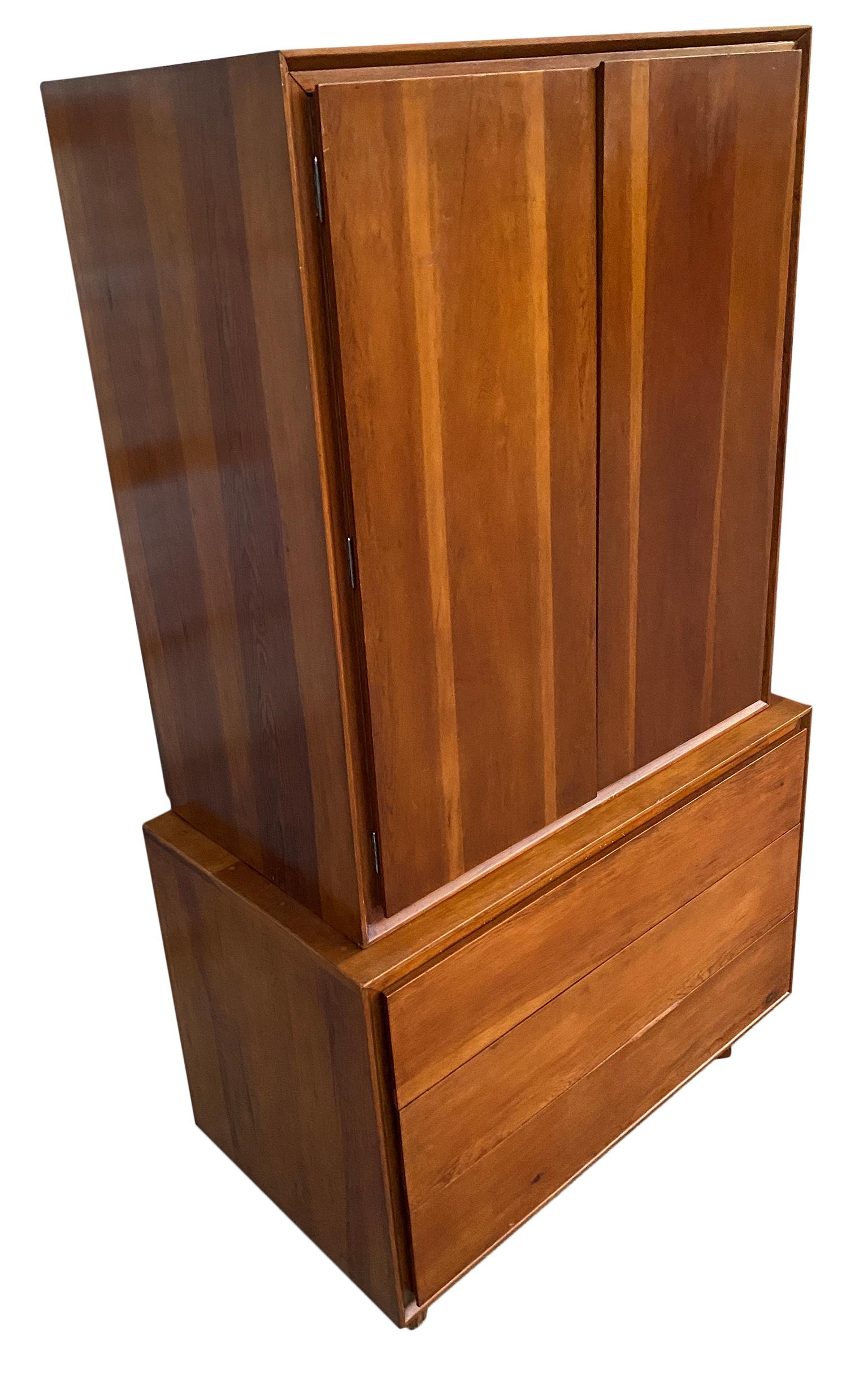 Armoire haute commode artisanale faite à la main du milieu du siècle dernier dans le style de Nakashima en vente 4