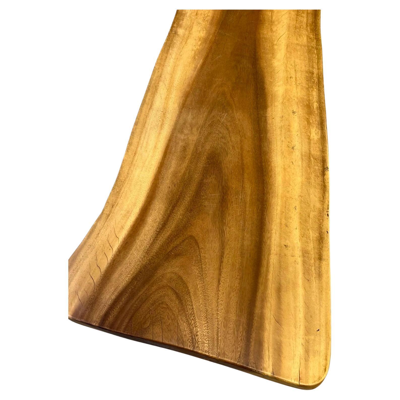 Travail du bois Banc ou table basse en noyer à bord libre et à plateau en dalles, du milieu du siècle, Studio A Craft en vente