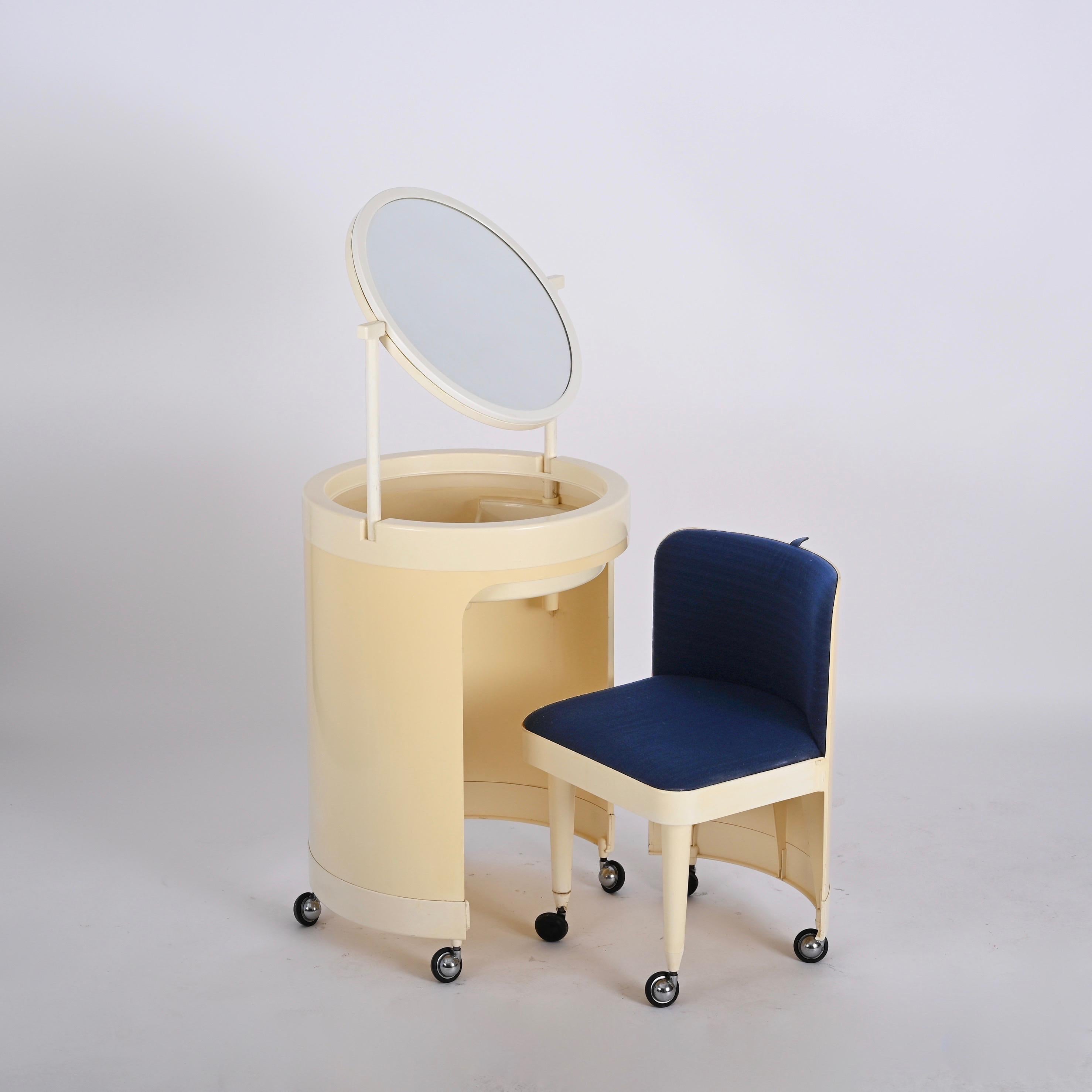 Mid-Century Studio Kastilia Silvi, Italian Vanity Table with Stool, 1970s In Good Condition In Roma, IT