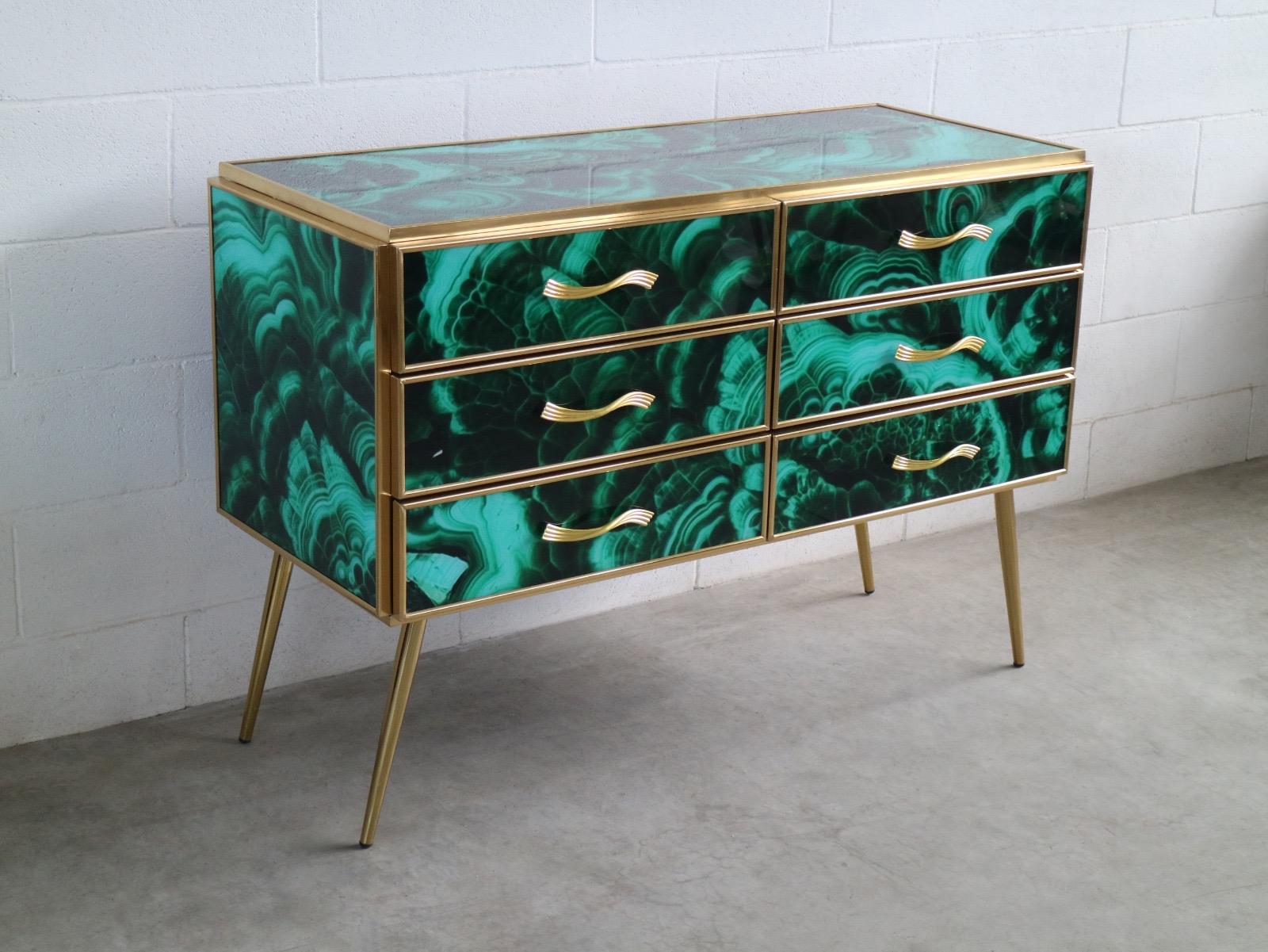Commode in ottone e vetro di Murano color malachite in stile Midcentury, 2020 in vendita 5