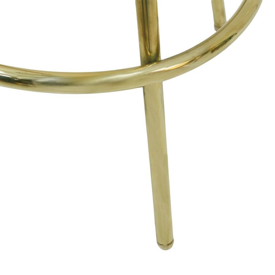 Italiano Sgabelli da bar circolari in ottone e velluto di cotone in stile Midcentury, set da 3 in vendita