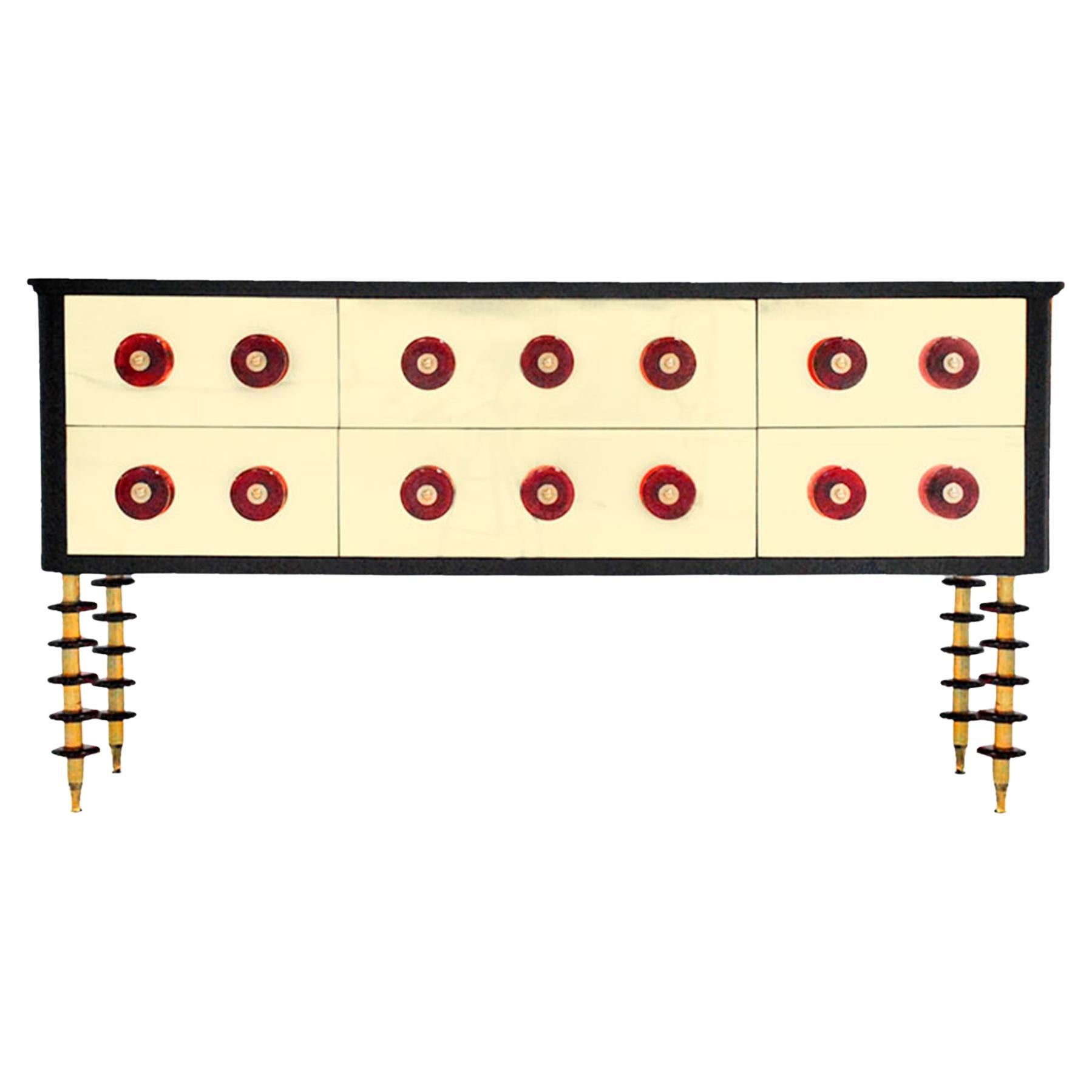 Credenza italiana in stile Midcentury in legno massiccio, vetro di Murano e ottone in vendita