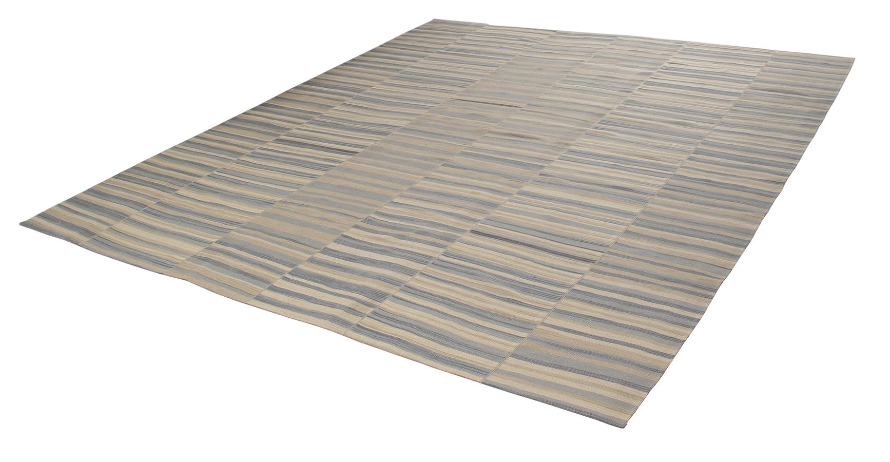 Minimalistischer persischer Mazandaran Flachgewebe-Teppich im Stil der Jahrhundertmitte (Persisch) im Angebot