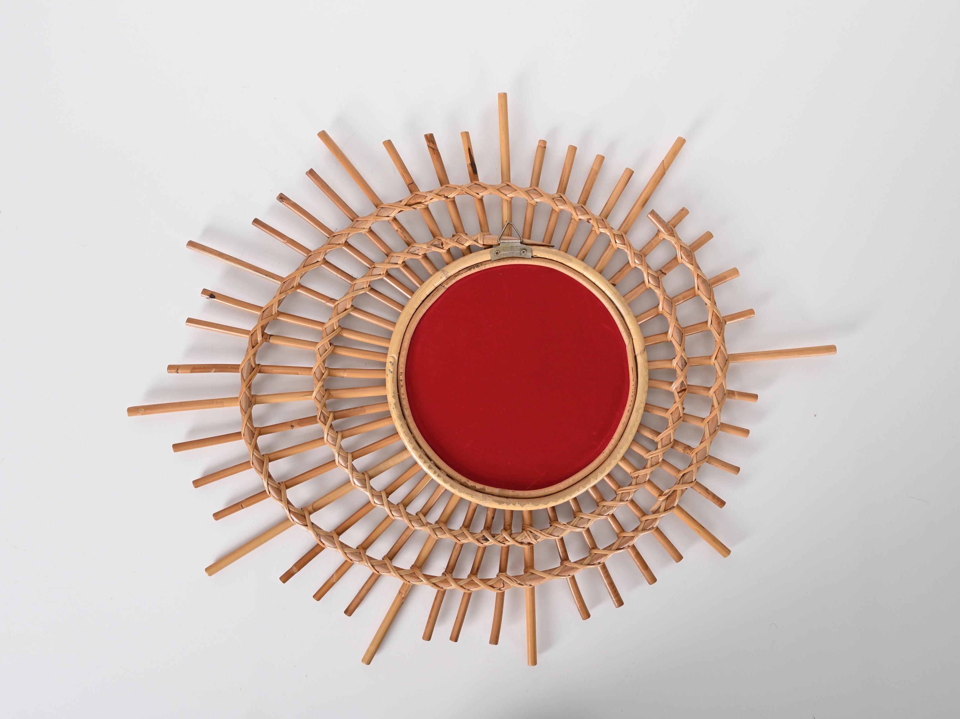 Midcentury Sun-Shaped Rattan and Bamboo Italian Round Mirror, 1970s In Good Condition In Roma, IT