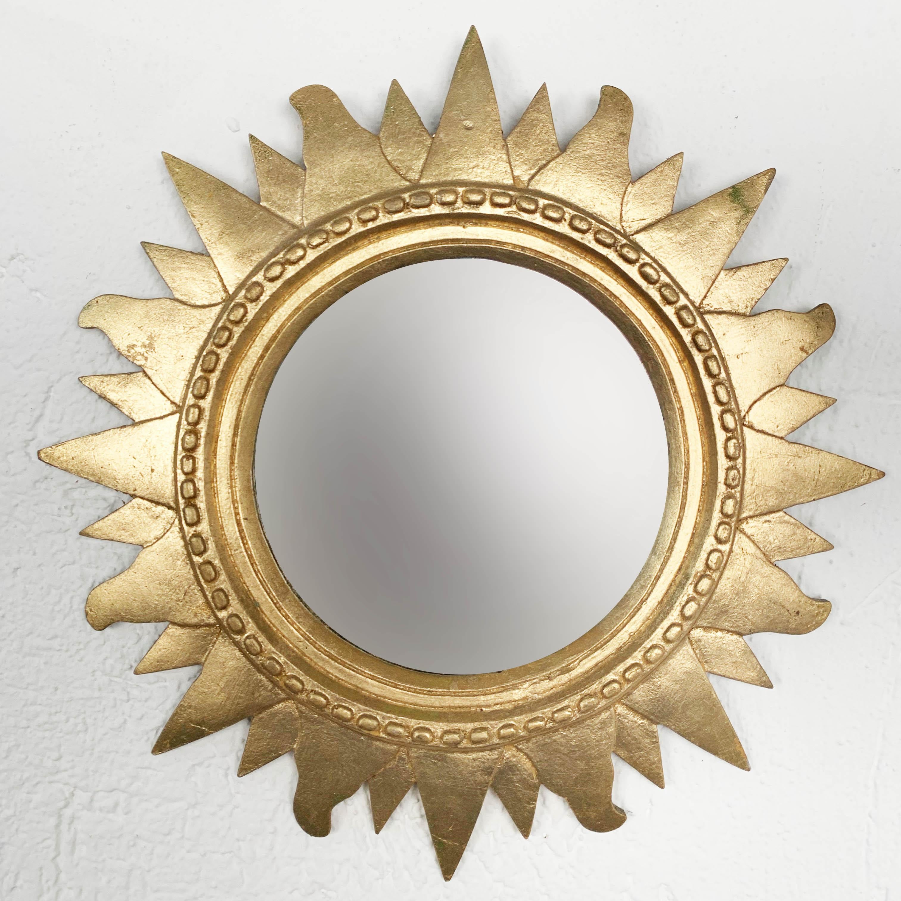 Midcentury Sunburst Gilded Plastic Round Italian Wall Mirror, 1970s For Sale 2