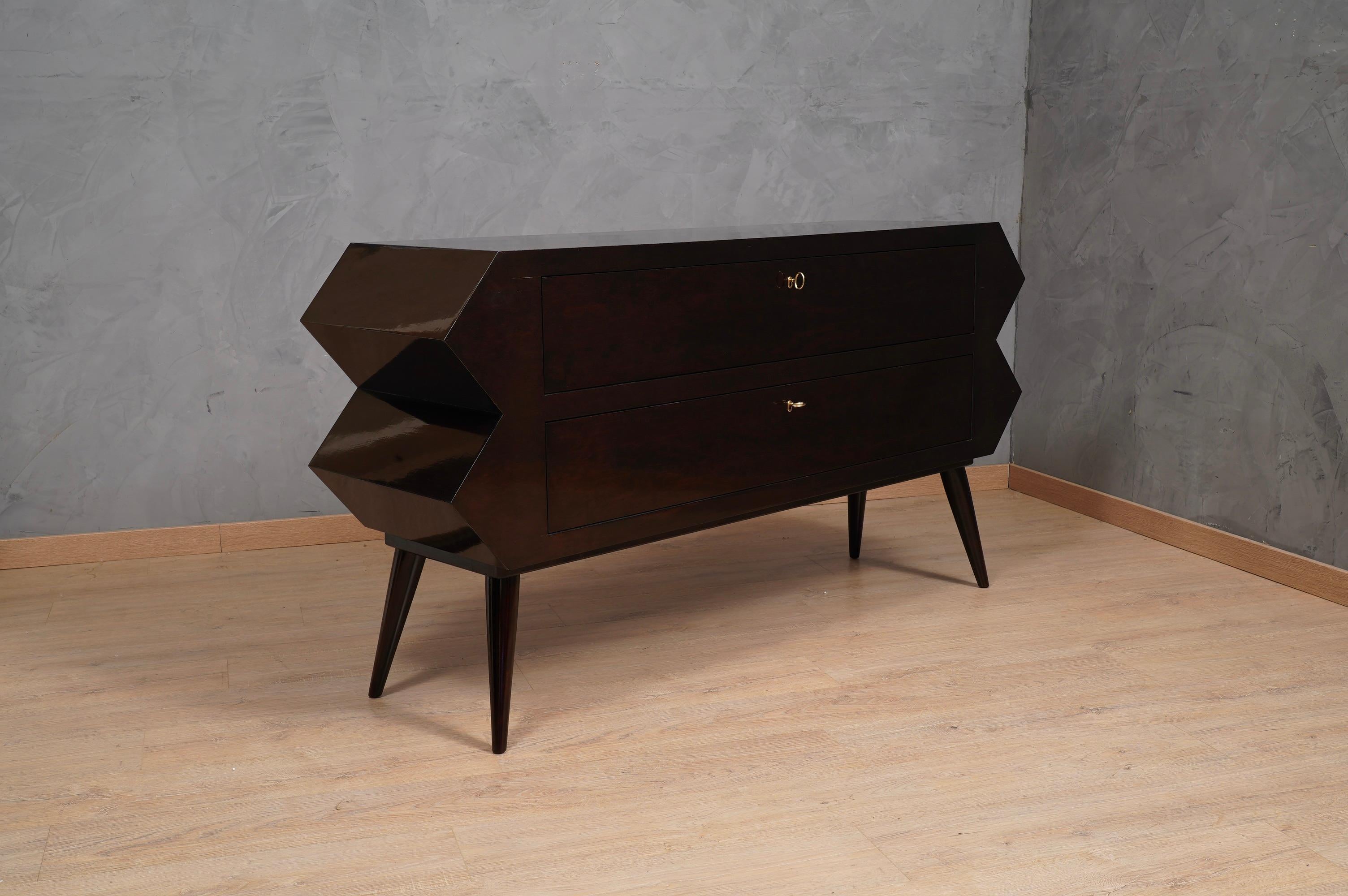 Midcentury Super Design Black Shellac Chest of Drawers, 1970 In Good Condition For Sale In Rome, IT