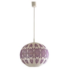 Midcentury Svandinavian Cocoon Ball Anhänger Hand bestickt, Schweden, 1950er Jahre