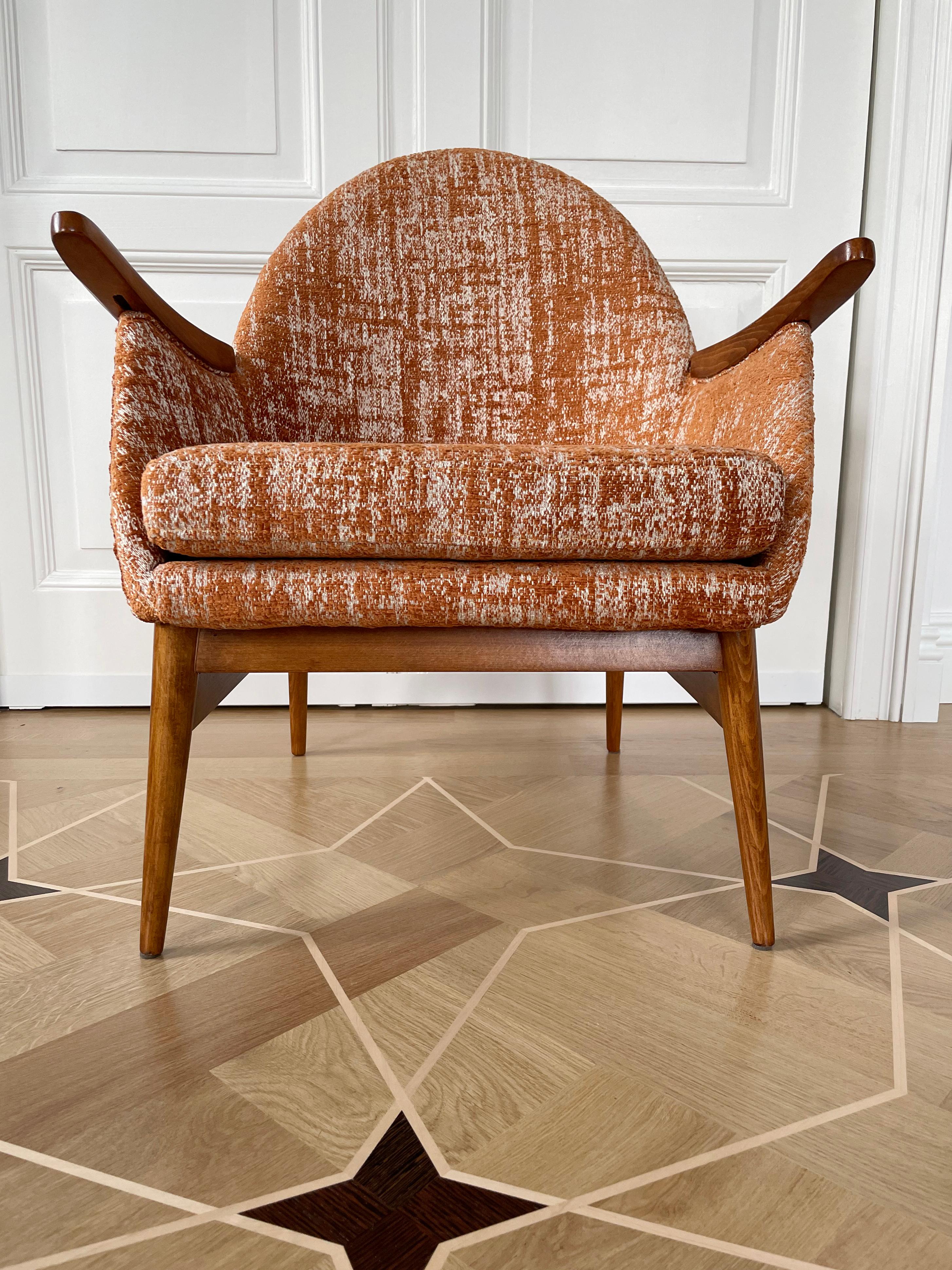 Fabric Mid-Century Swallow Armchair, Designed by Julia Gaubek, Europe, 1960s For Sale