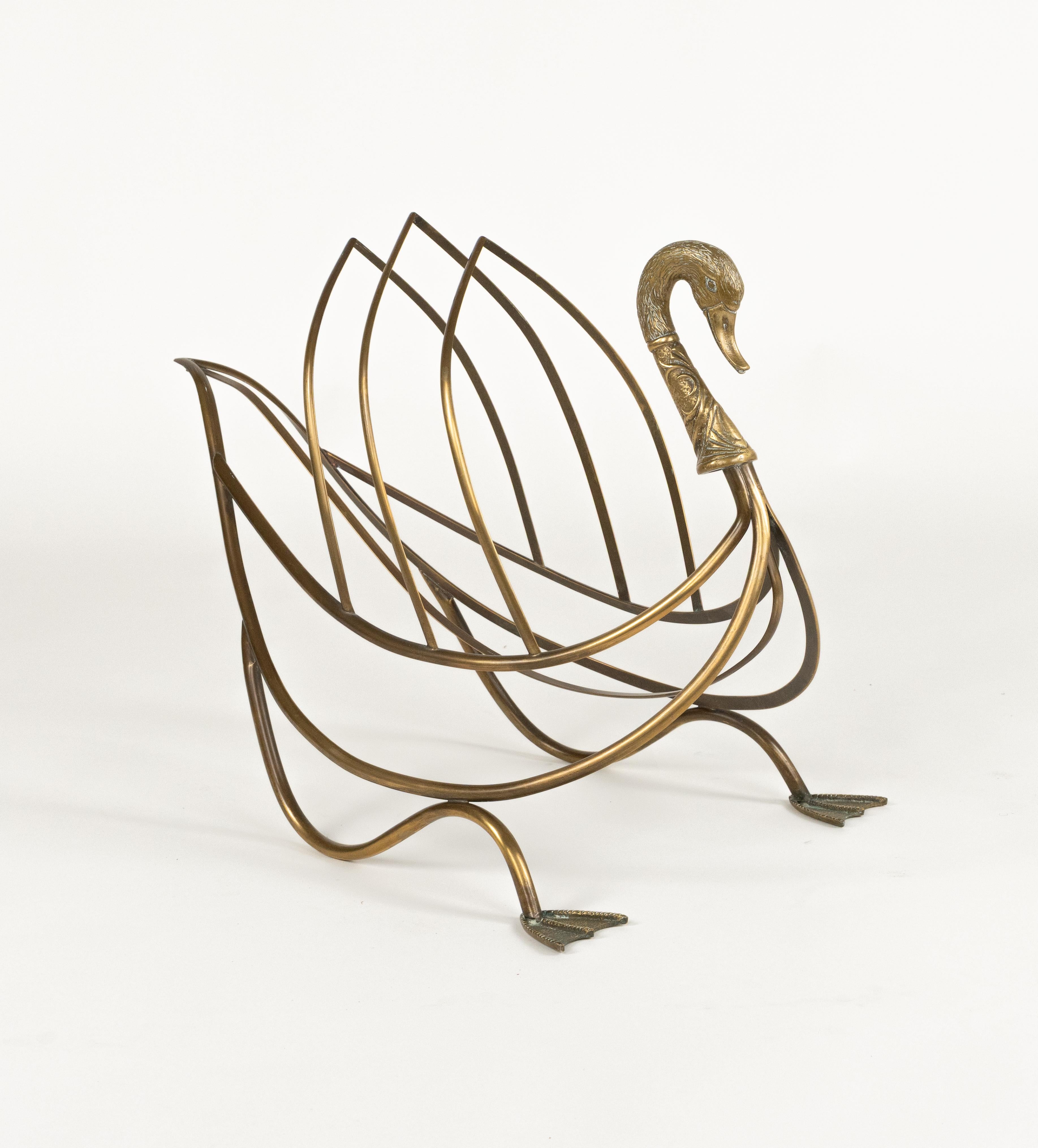 Mid-20th Century Midcentury Swan Shaped Magazine Rack in Brass Attributed to Maison Jansen, 1960s For Sale