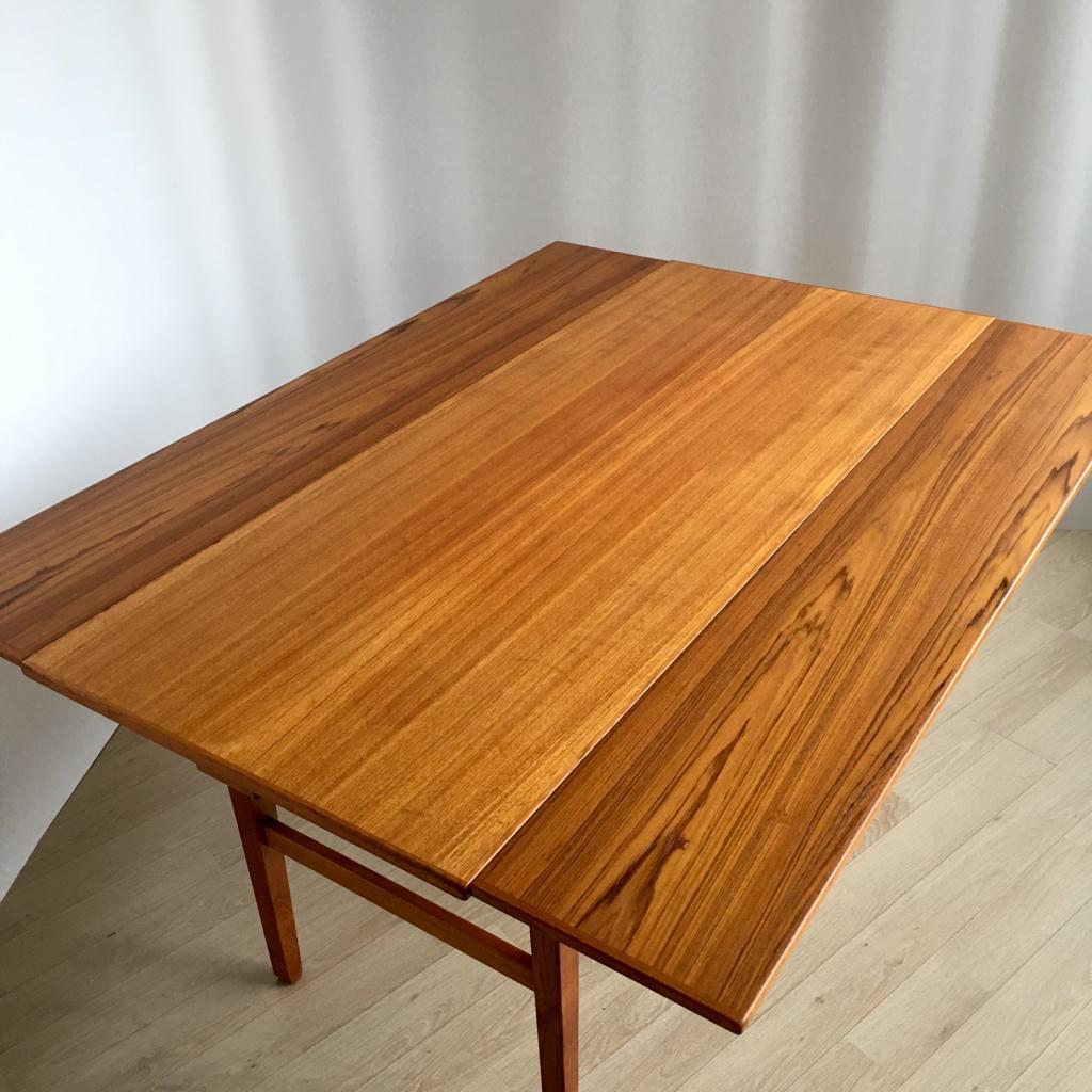 Tavolo da caffè o da pranzo regolabile in teak svedese del Medioevo di Emmaboda, 1957 in vendita 6