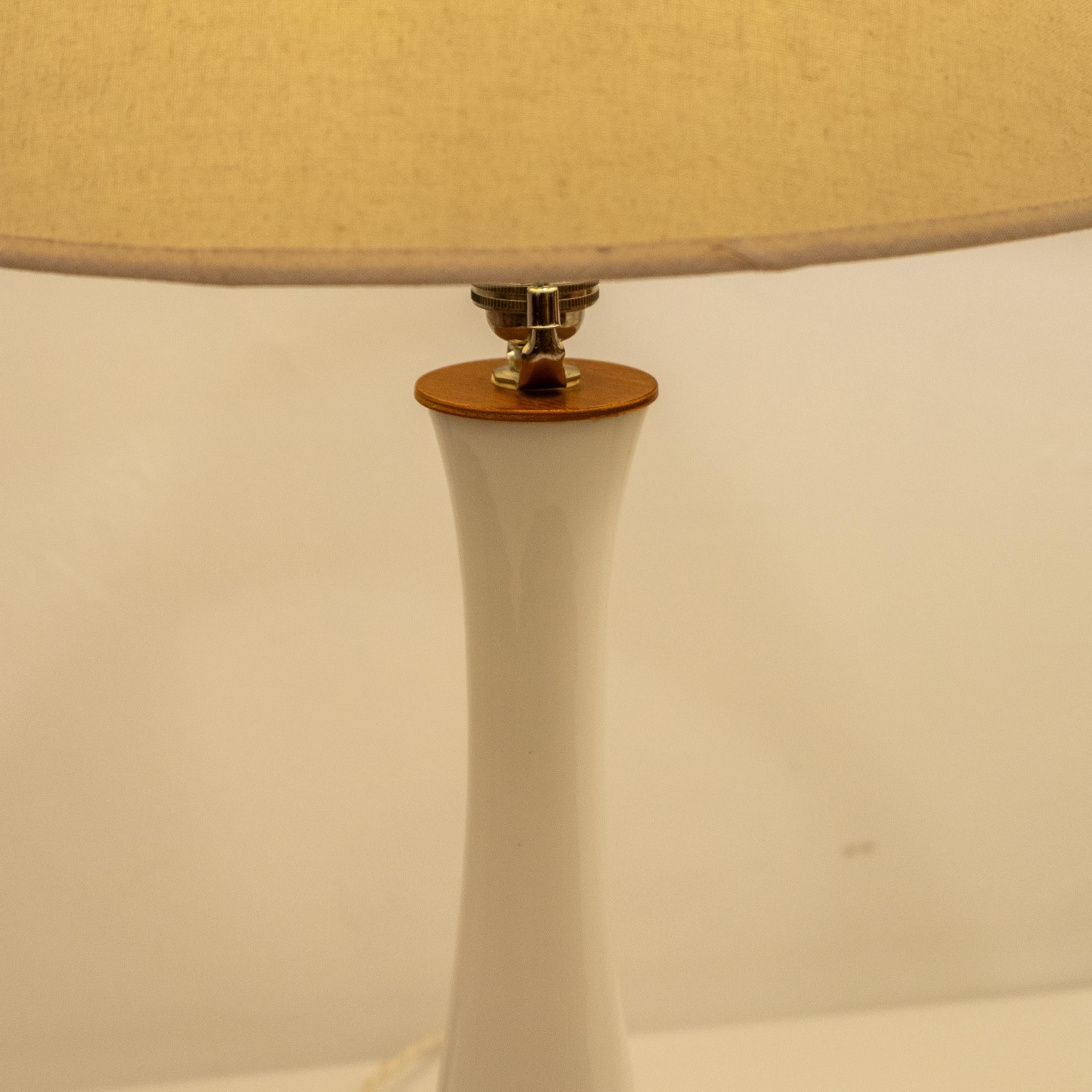 Midcentury Swedish Blown Glass Bedside Lamps, Pair For Sale 5