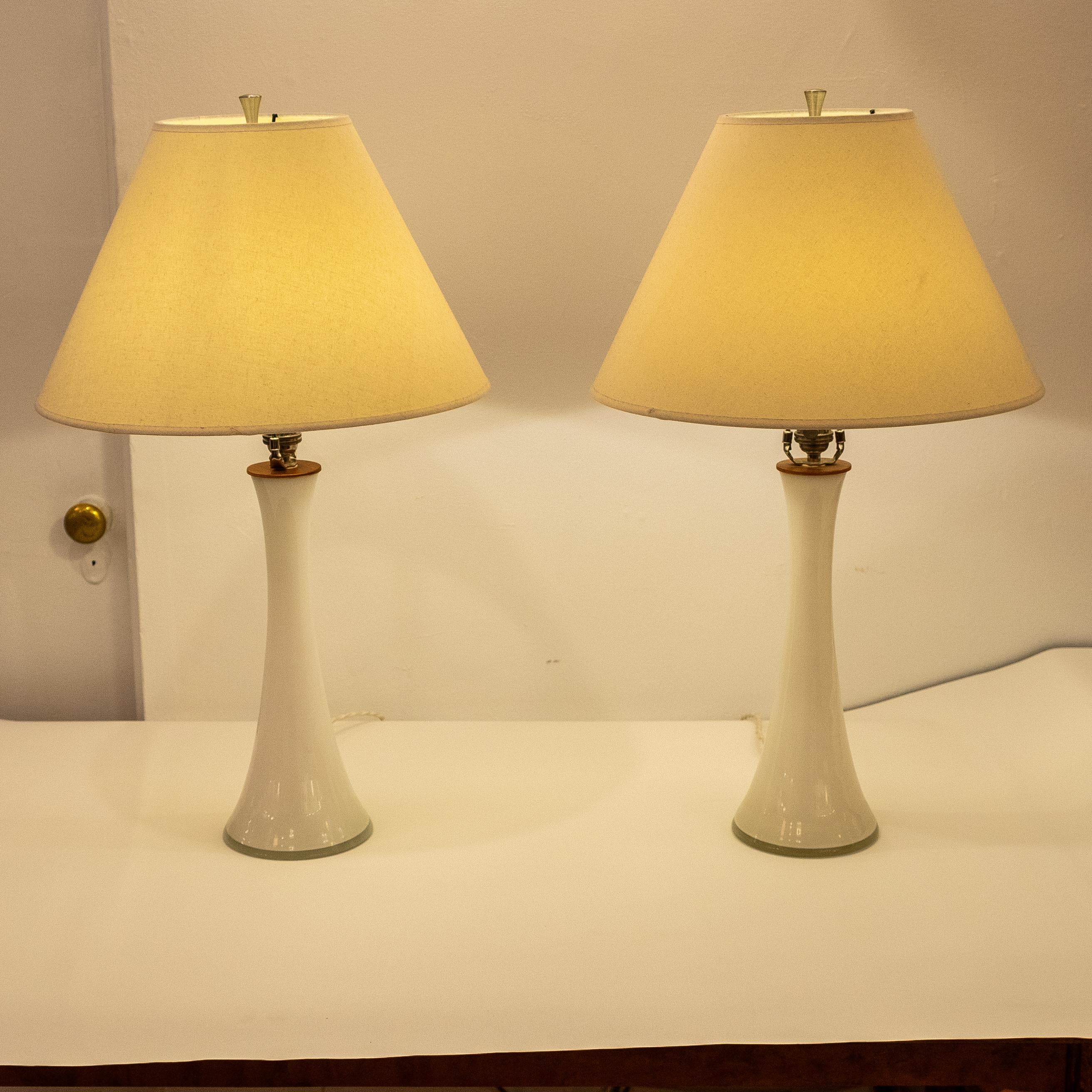 Midcentury Swedish Blown Glass Bedside Lamps, Pair For Sale 9