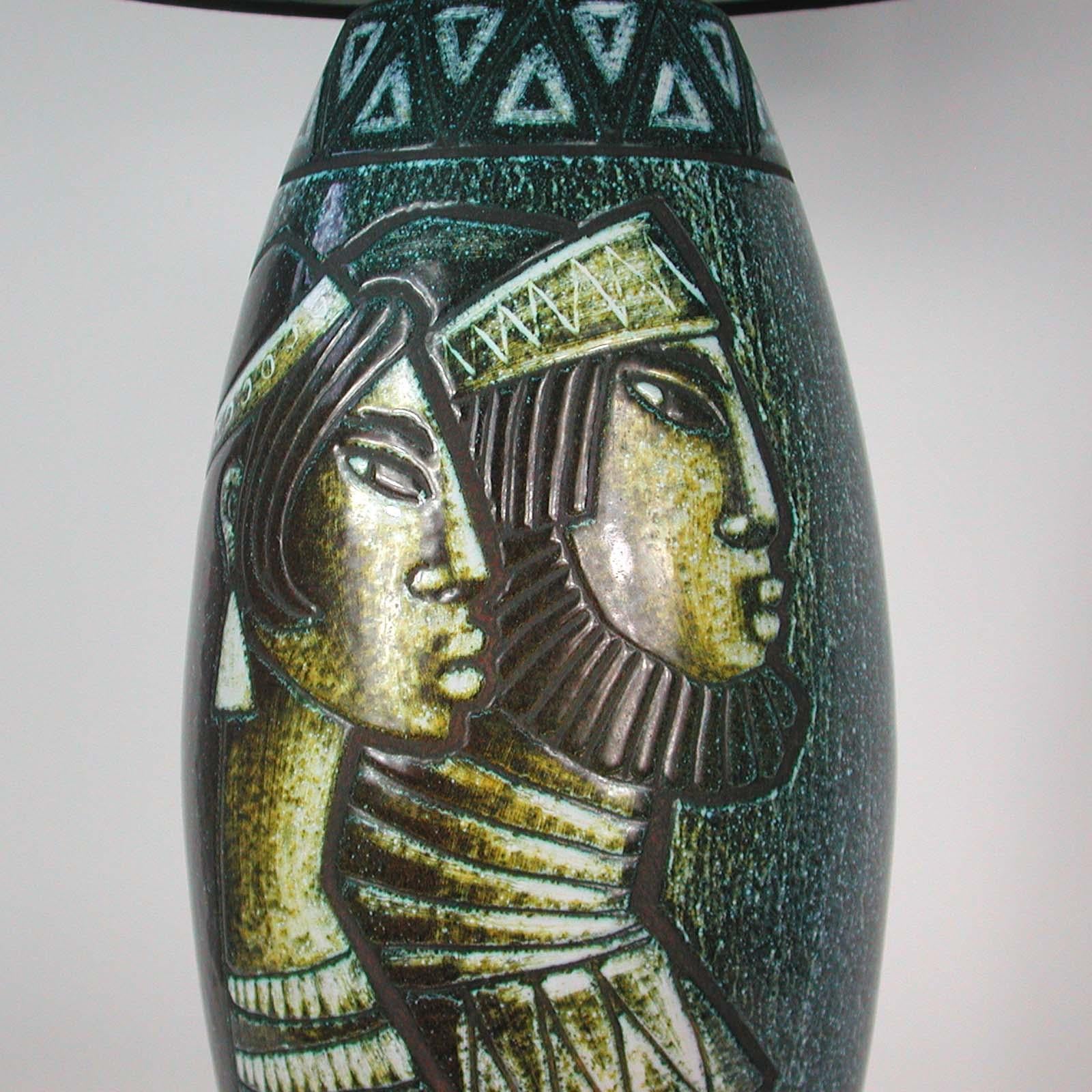 Metà XX secolo Lampada da tavolo in ceramica svedese del Medioevo, Bonnie Rehnkvist per Falkenbergs, anni '60 in vendita