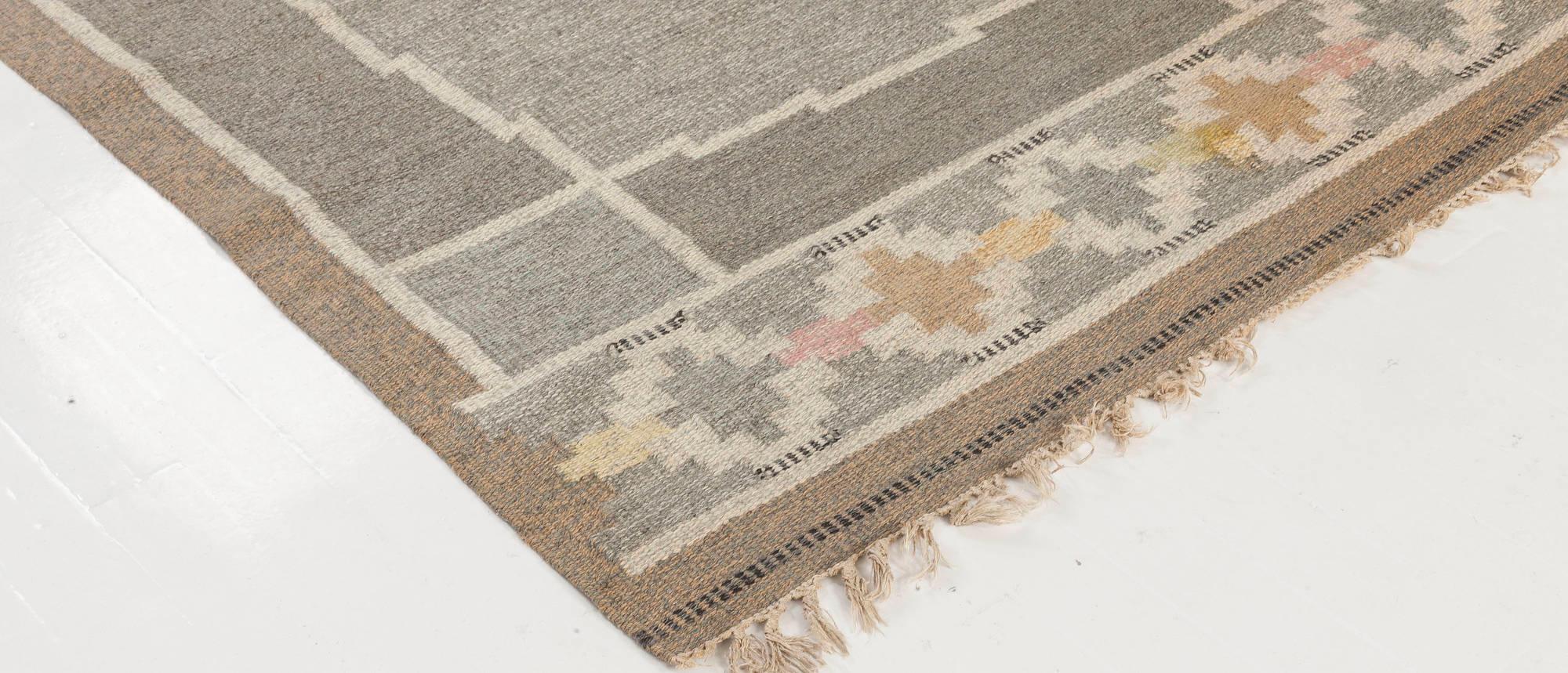 Svedese Midcentury Swedish Handmade Rug by Ingegerd Silow in vendita