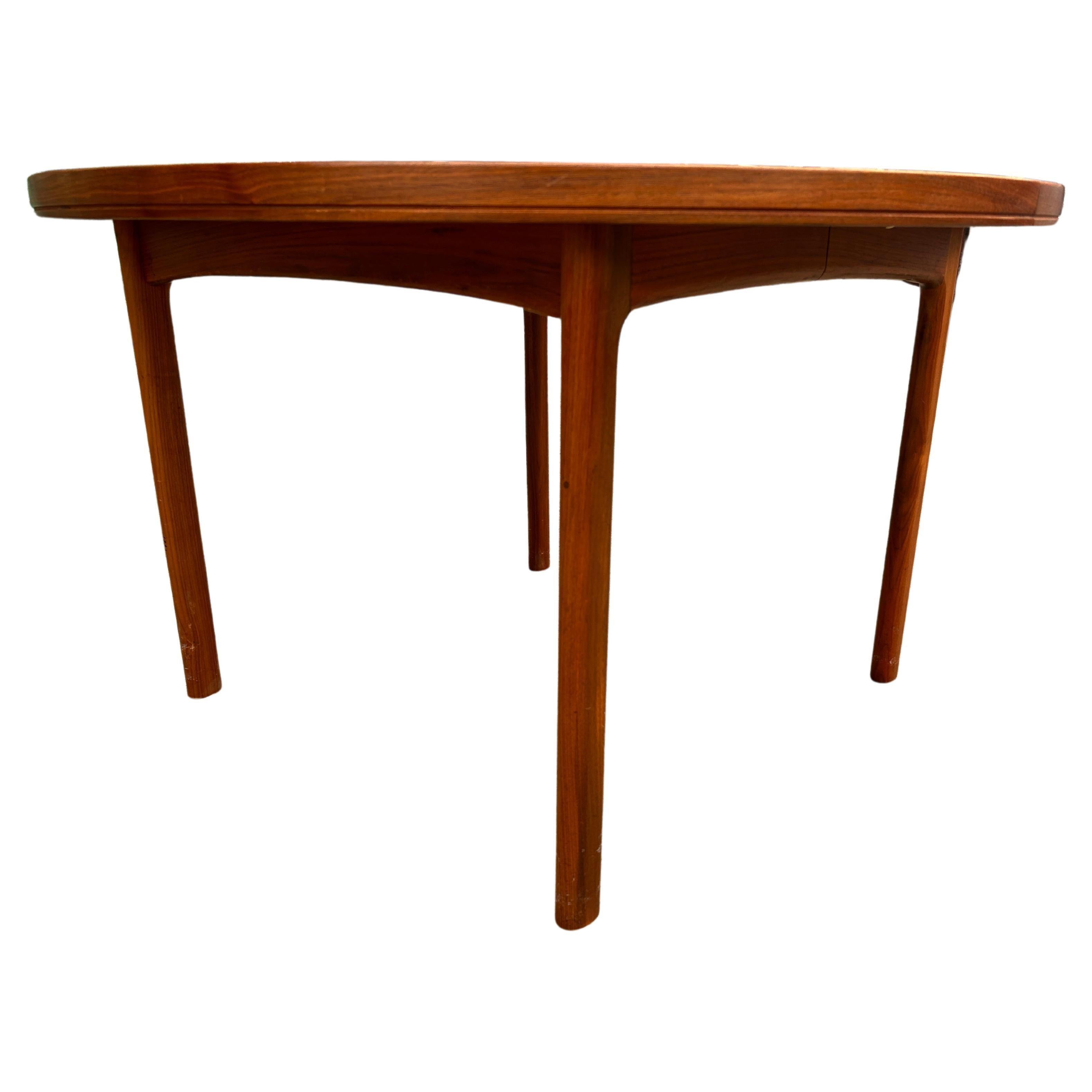 Mid-Century Modern Midcentury Swedish Modern Round Teak Dining Table by DUX with 2 Leaves For Sale