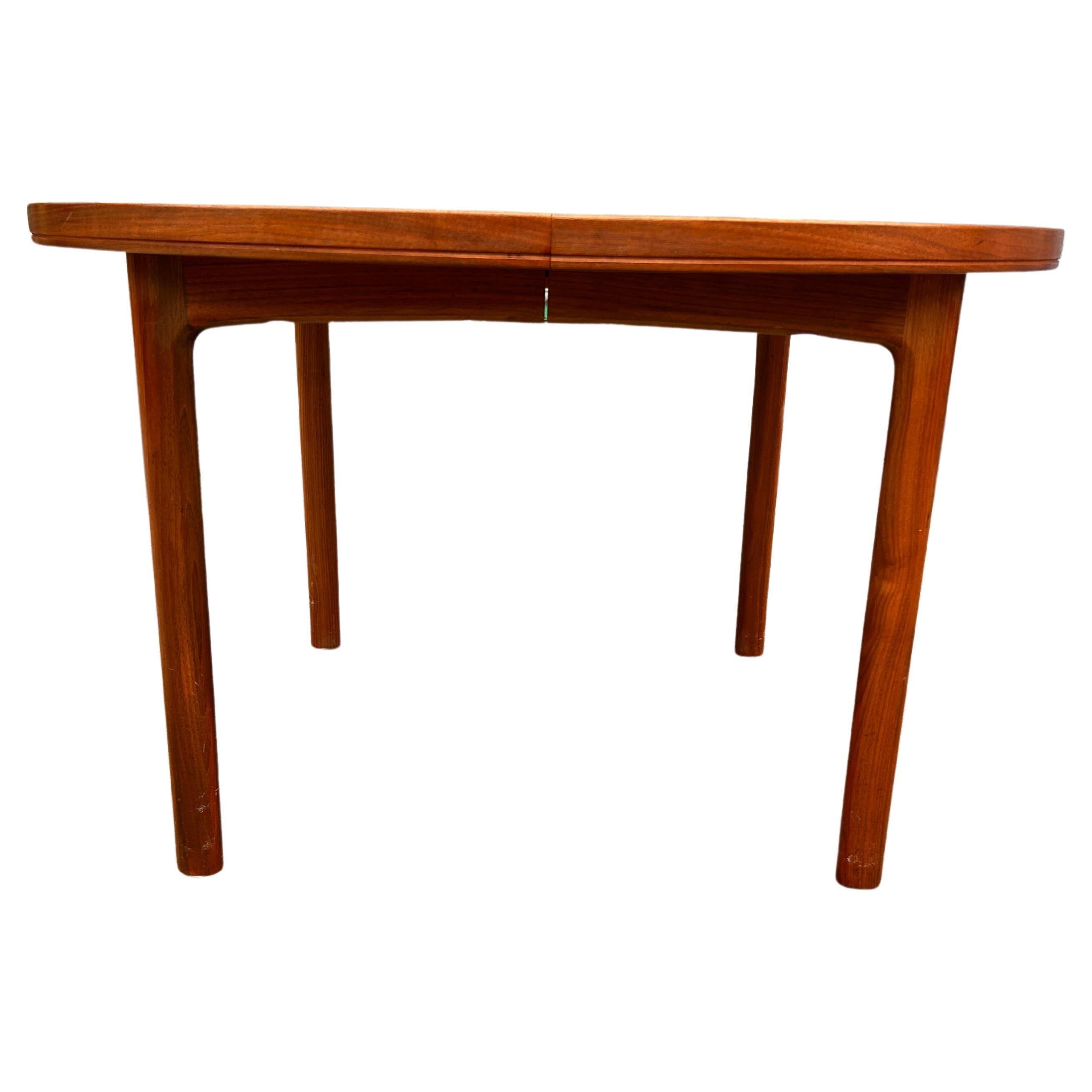Woodwork Midcentury Swedish Modern Round Teak Dining Table by DUX with 2 Leaves For Sale