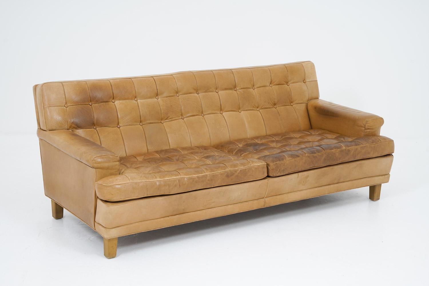 Sofa model 