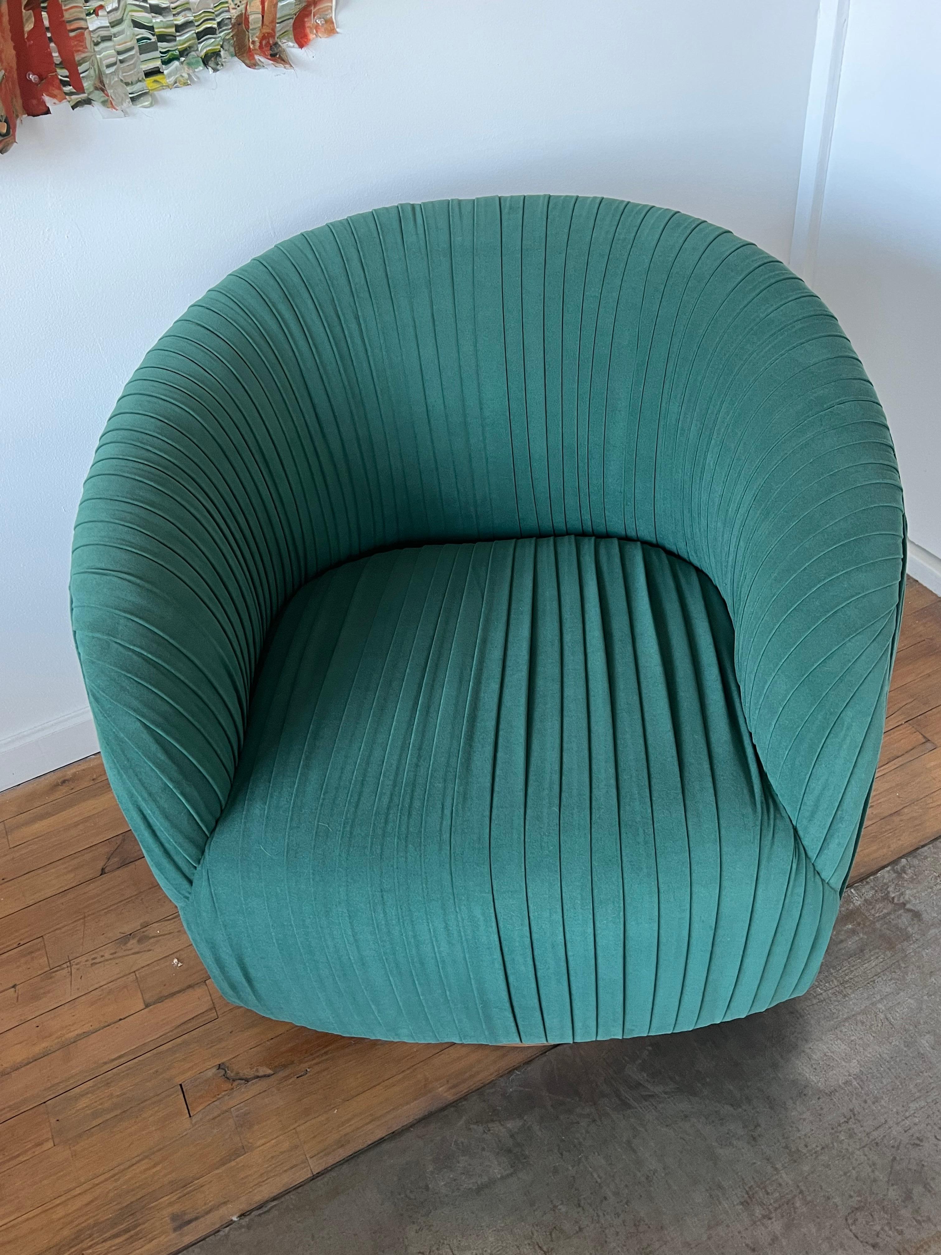Mid-Century Swivel Barrel Chairs  For Sale 1