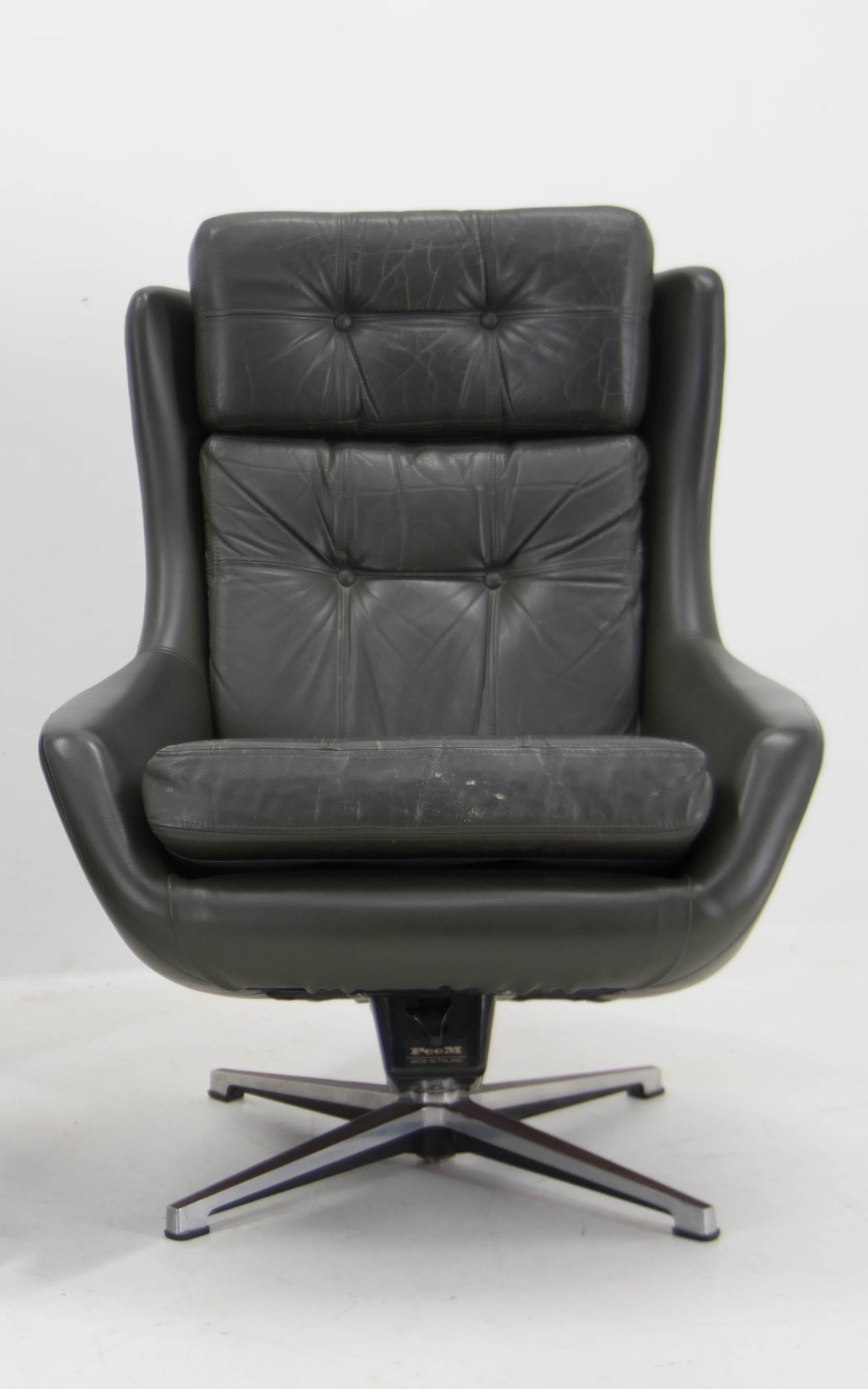 Sillón mecedora giratorio de mediados de siglo, Peem, Finlandia, 1970 Finlandés en venta