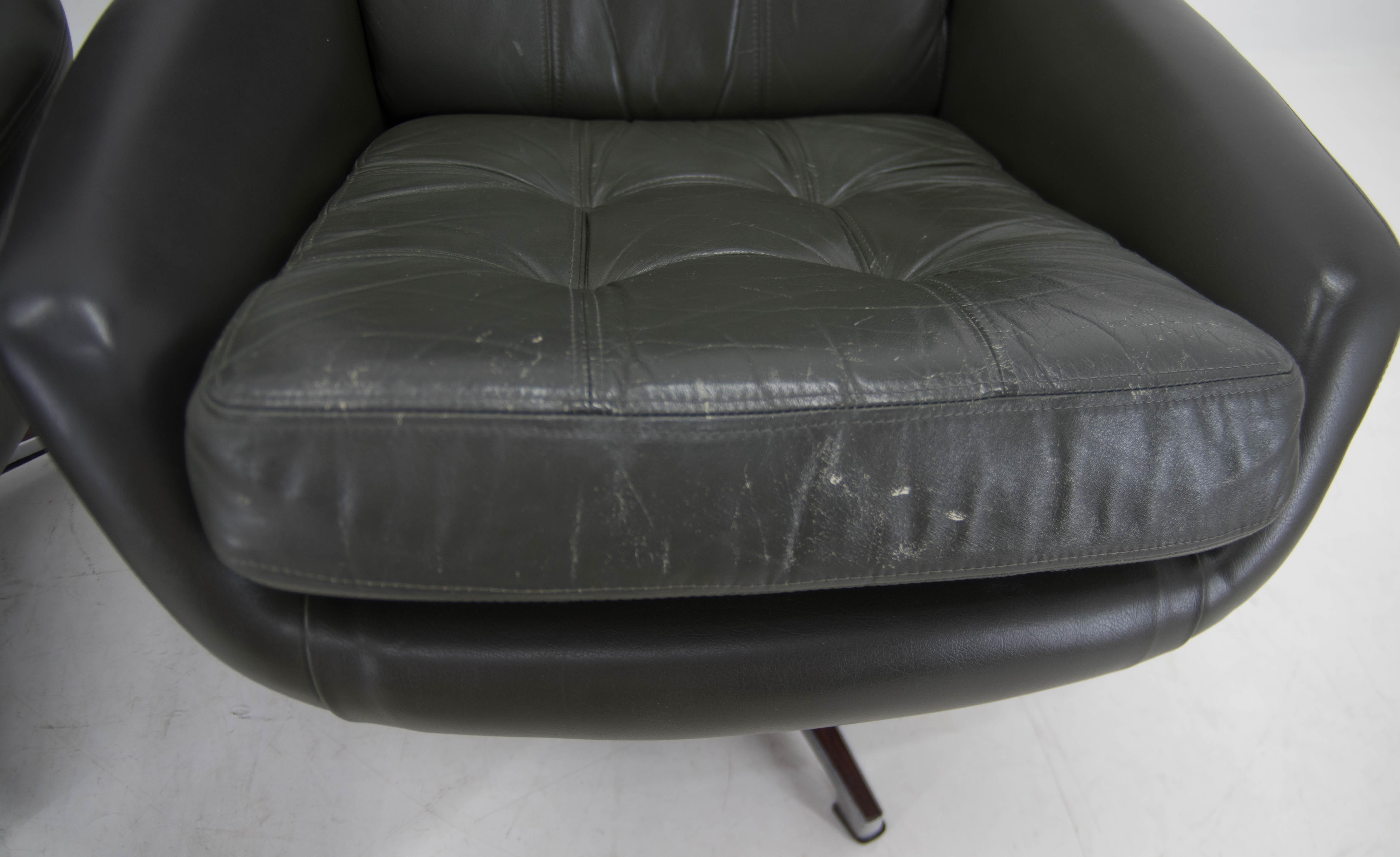 Sillón mecedora giratorio de mediados de siglo, Peem, Finlandia, 1970 en venta 1