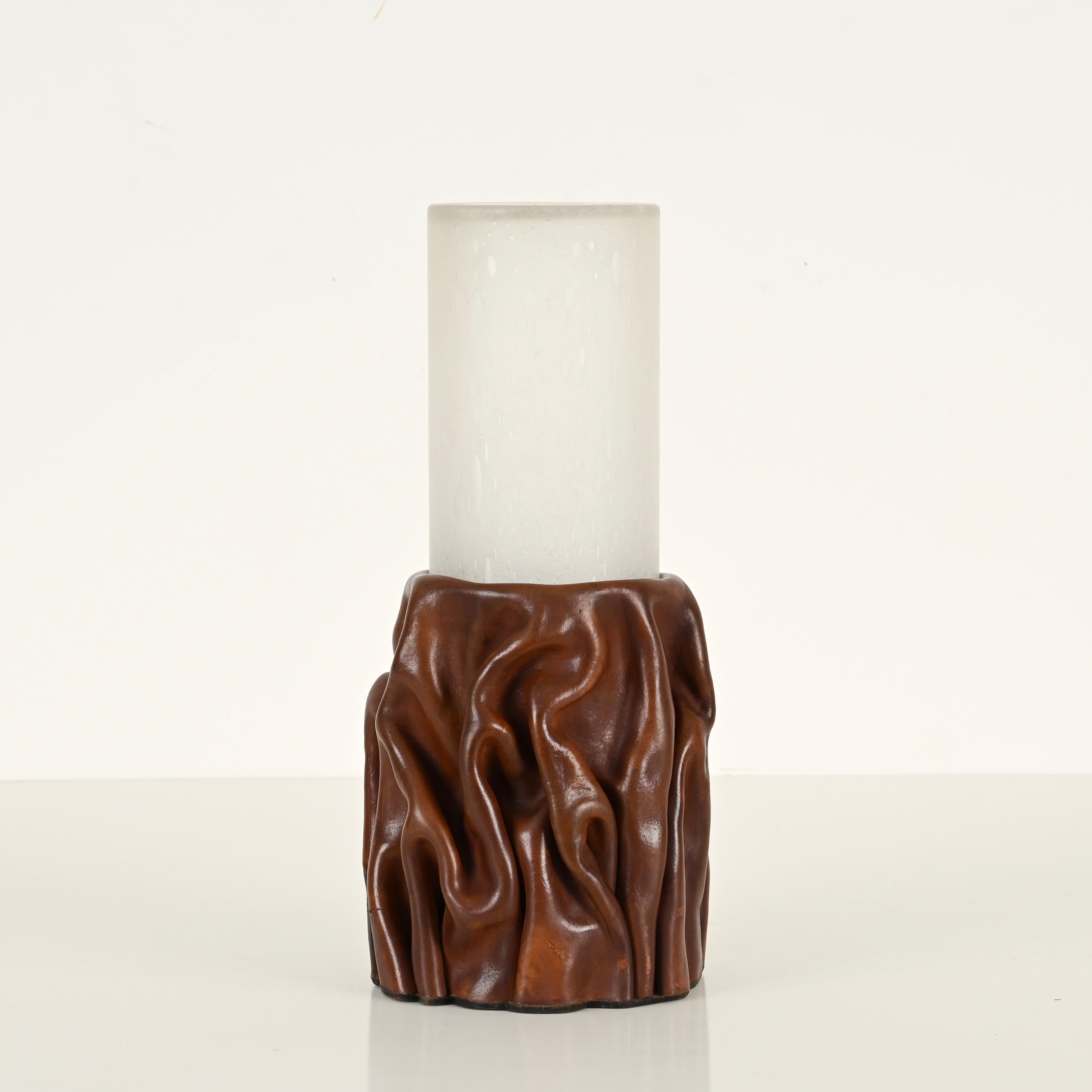 Lampada da tavolo del Medioevo in pelle marrone e vetro di Murano di Nova Tecno, Italia anni '70 in vendita 3