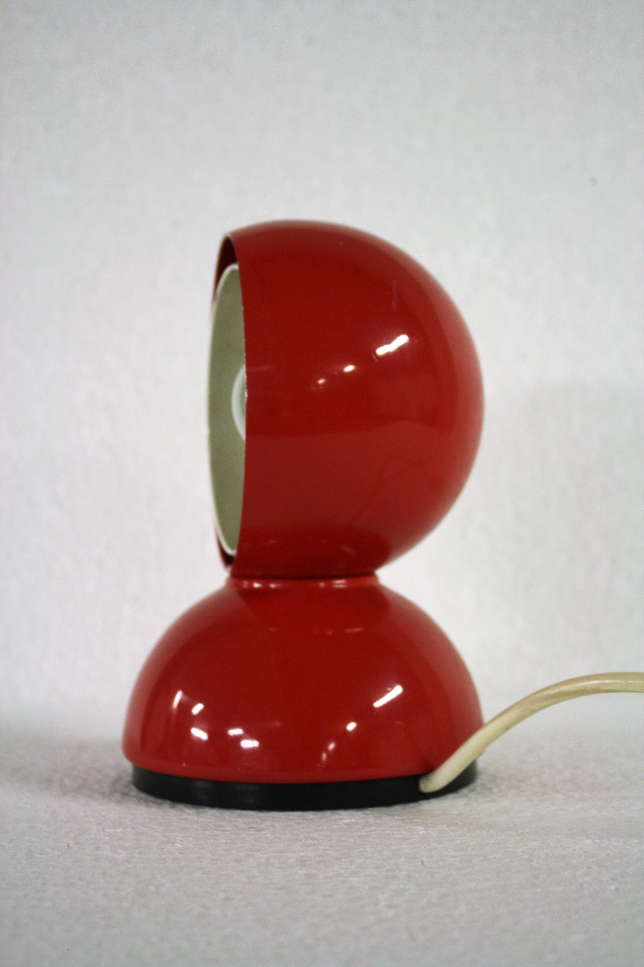 Late 20th Century Midcentury Table Lamp by Vico Magistretti for Artemide