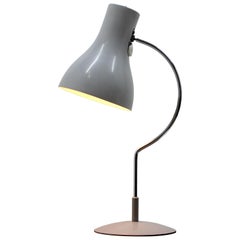 Lampada da tavolo del Medioevo disegnata da J. Hurka, anni '70