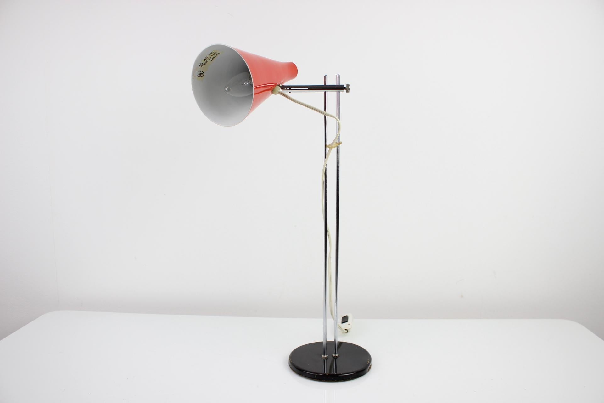 Mid-Century-Tischlampe, entworfen von Josef Hurka, 1960er Jahre (Moderne der Mitte des Jahrhunderts) im Angebot