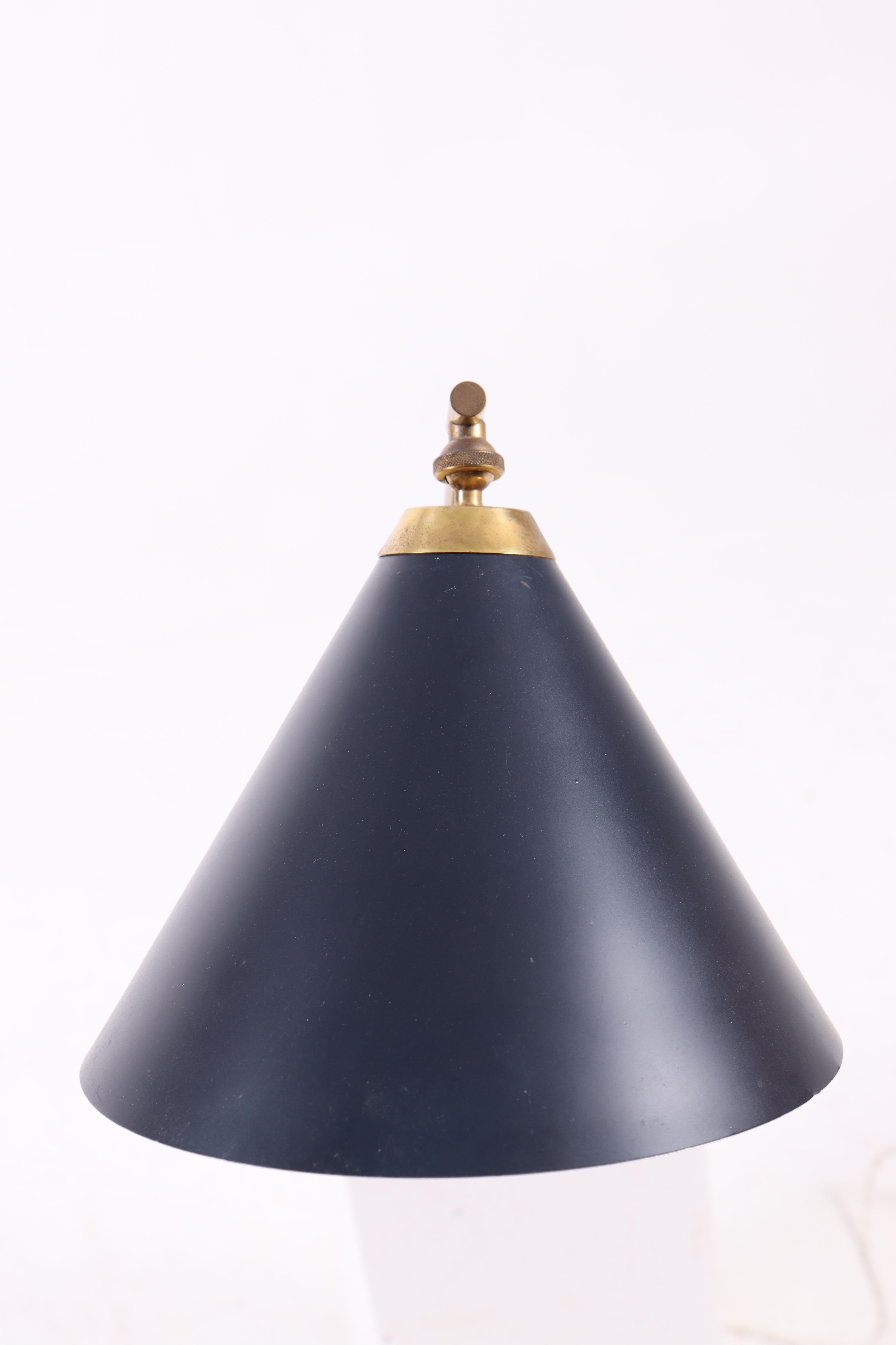Midcentury Table Lamp Designed by Th. Valentiner, Made in Denmark, 1950s In Good Condition For Sale In Lejre, DK