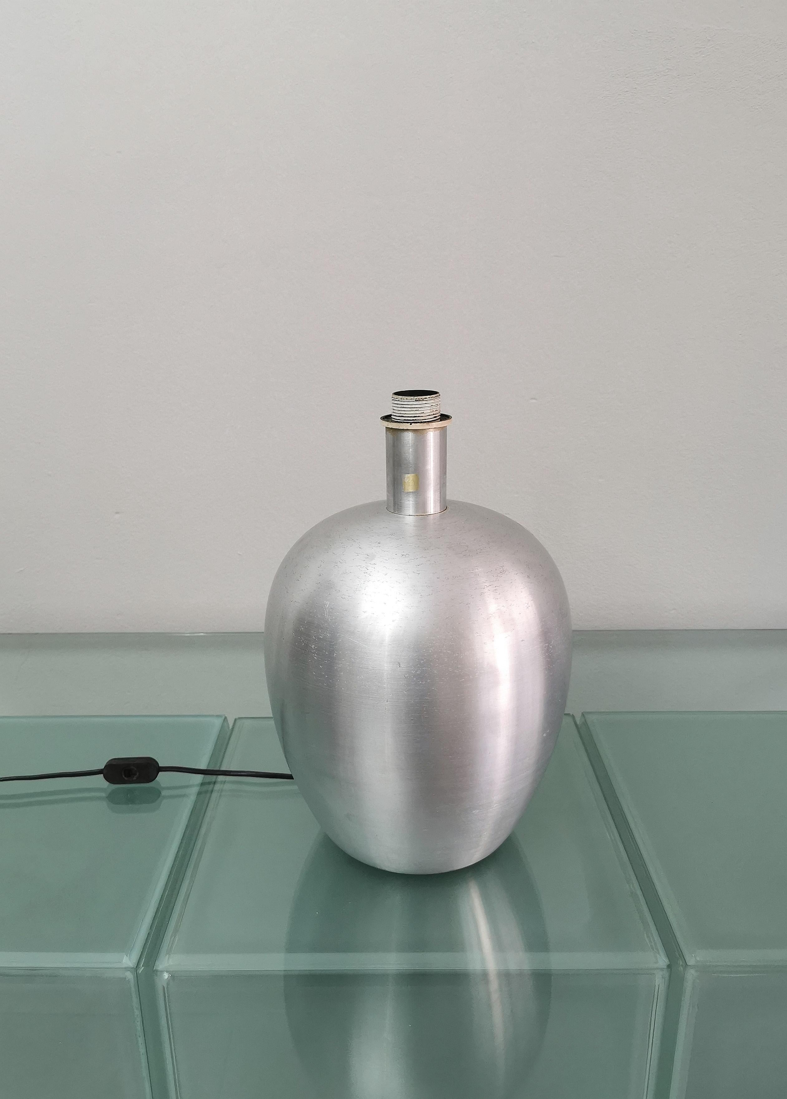 Lampe de table Midcentury Tissu Aluminium brossé Design italien années 1970 en vente 5