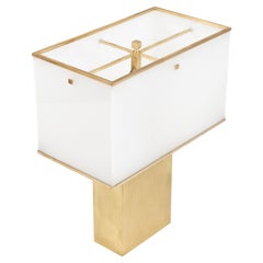 Lampe de table du milieu du siècle dernier en laiton et acrylique style Romeo Rega, Italie 1970