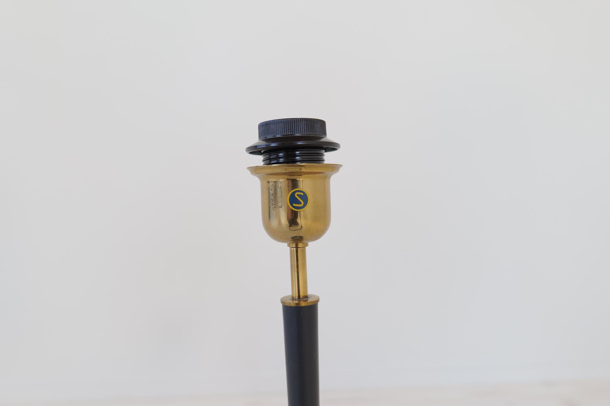 Midcentury Modern Table Lamp in Brass and Cast Iron Asea Sweden, 1950s For Sale 8