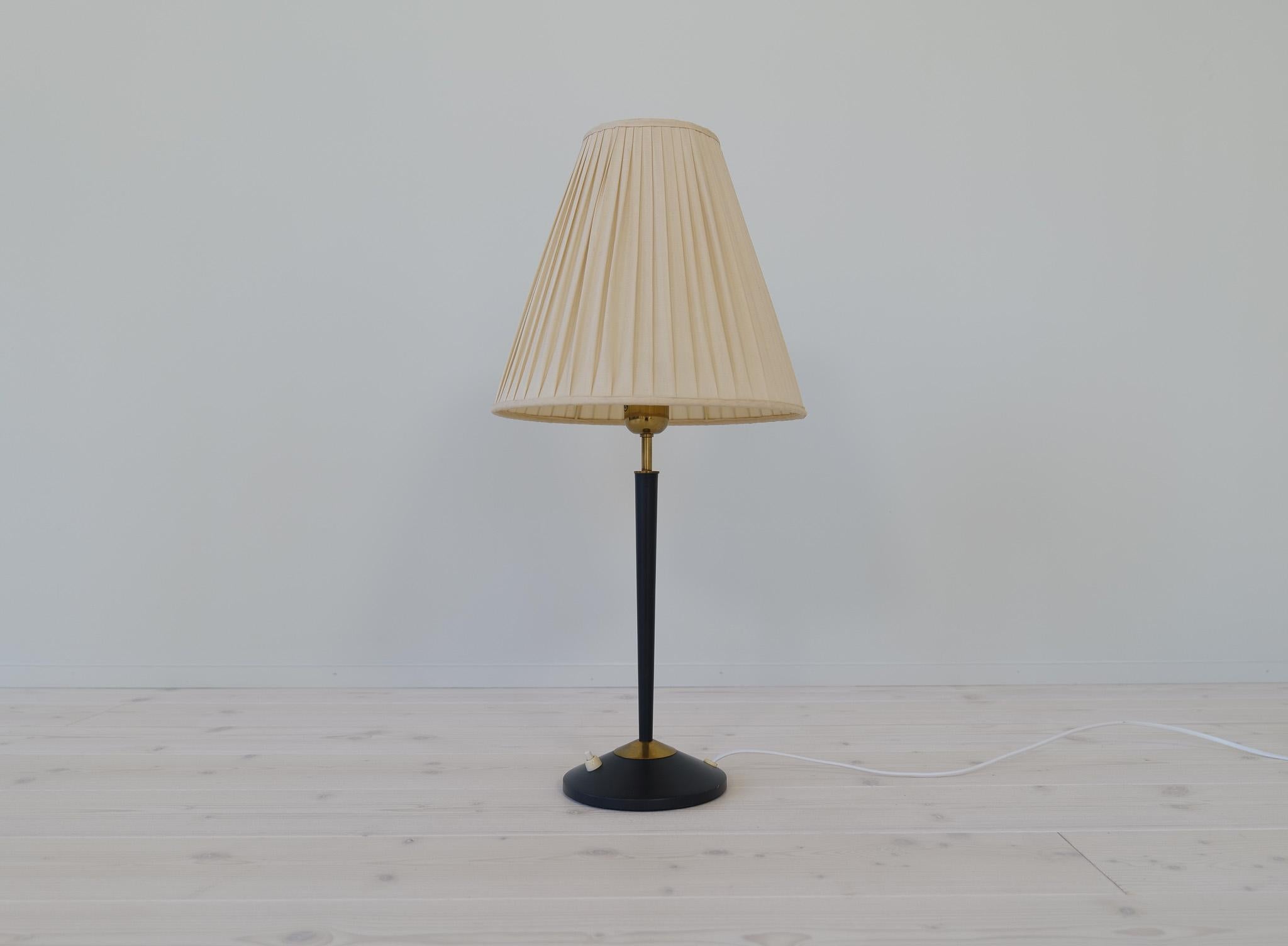 Midcentury Modern Table Lamp in Brass and Cast Iron Asea Sweden, 1950s For Sale 2