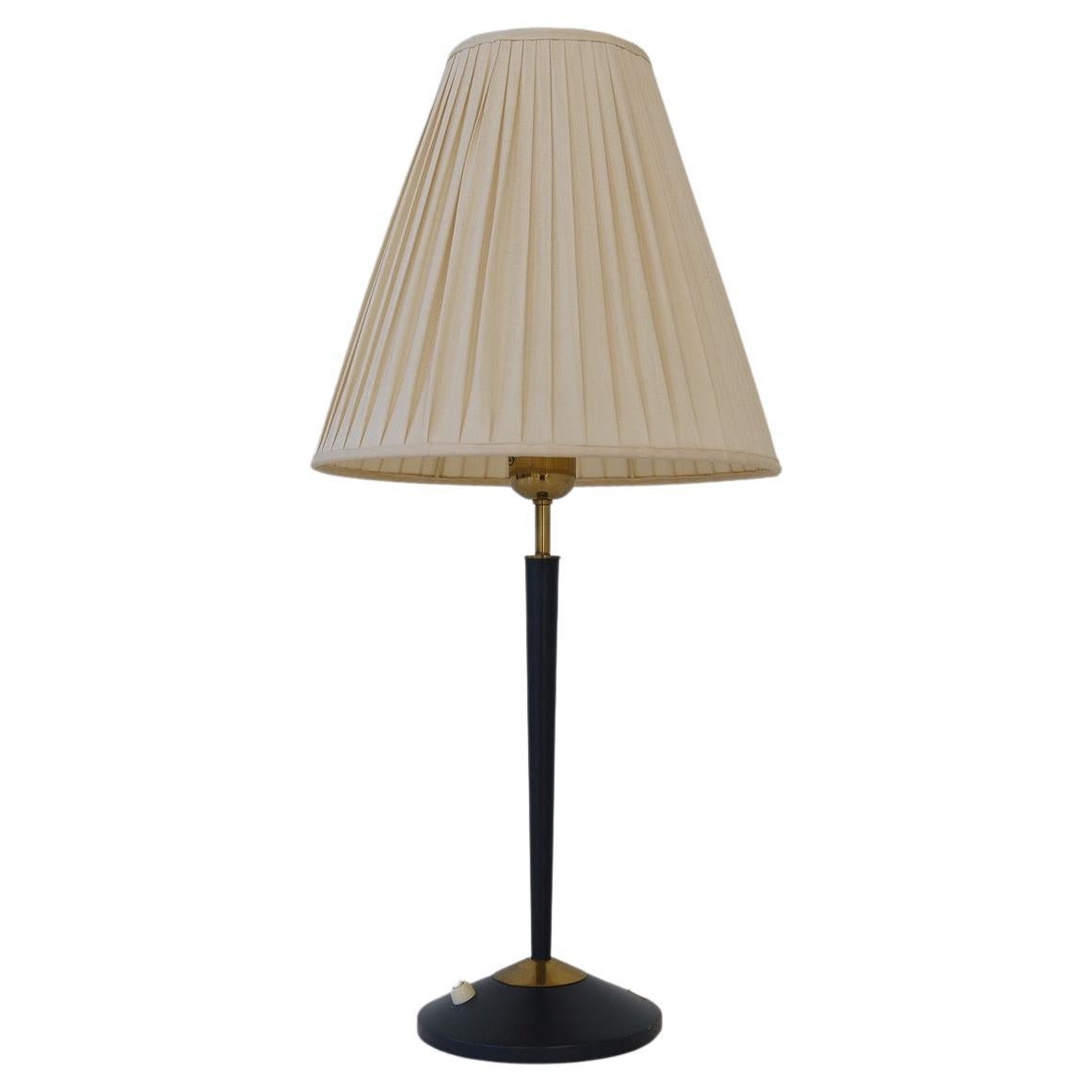Lampada da tavolo moderna in ottone e ghisa Asea Sweden, anni '50