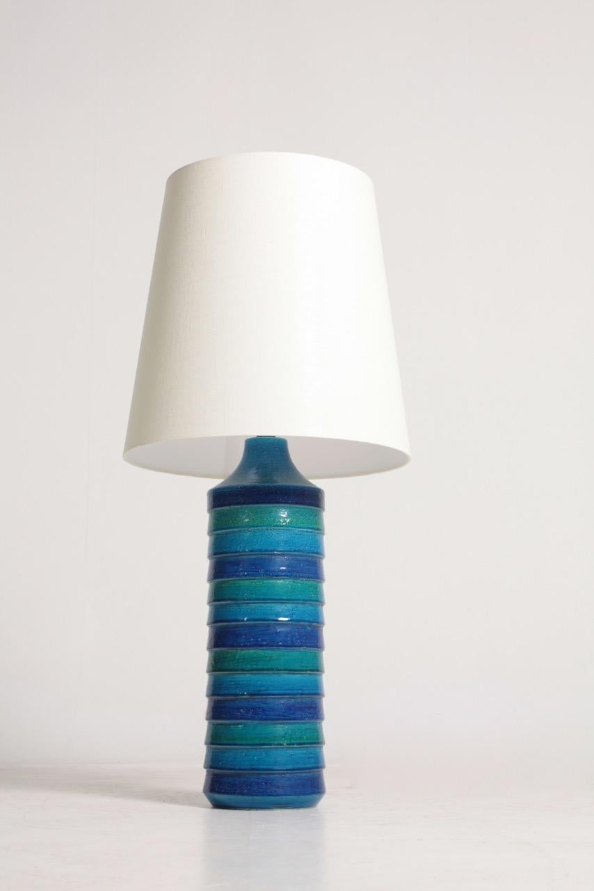 Table lamp in ceramic, designed by Aldo Londi and made by Bitossi, made in Italy in the 1960s. Great original condition.