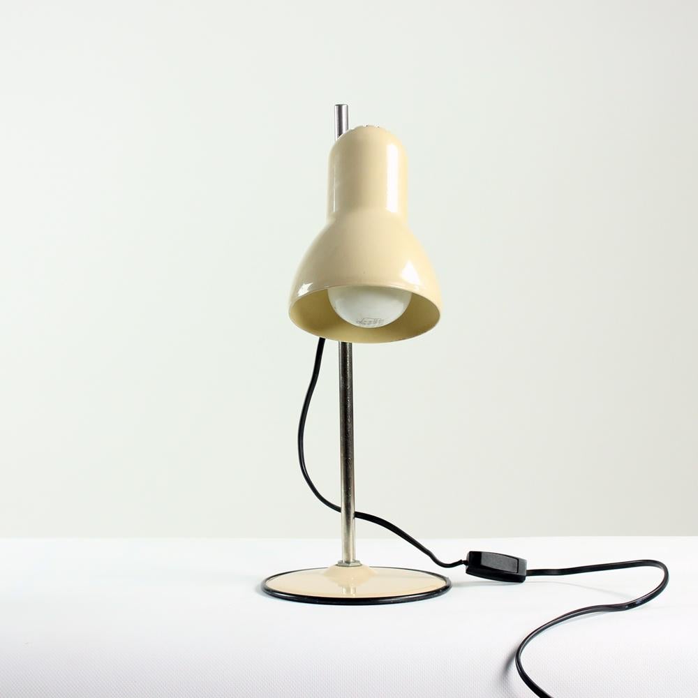 Midcentury Table Lamp in Metal, Hungary 1970s In Good Condition For Sale In Zohor, SK