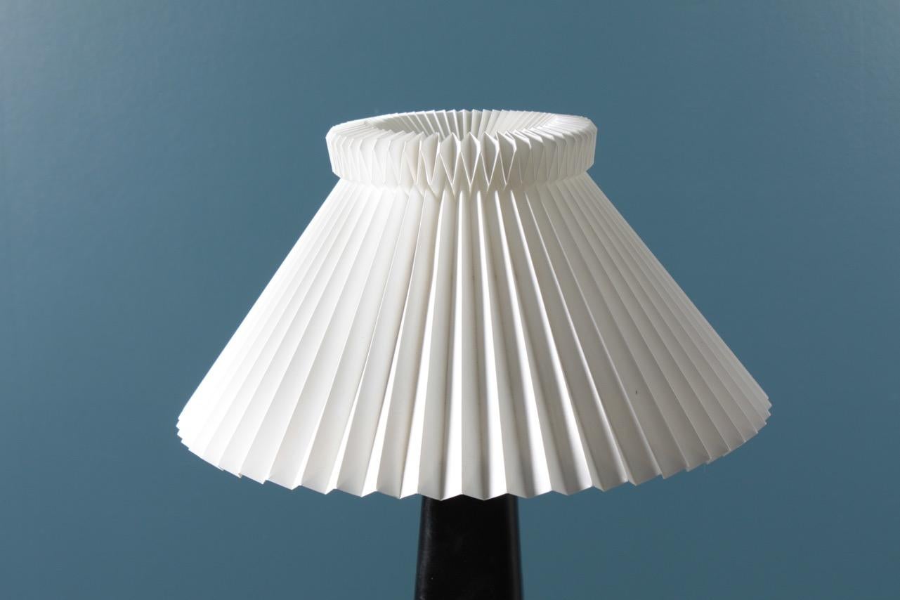 Scandinavian Modern Midcentury Table Lamp in Patinated Leather by Lisa Johansson Pape, 1950s For Sale