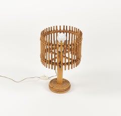 Lampada da tavolo di metà secolo in rattan e bambù in stile Louis Sognot, Italia anni '60