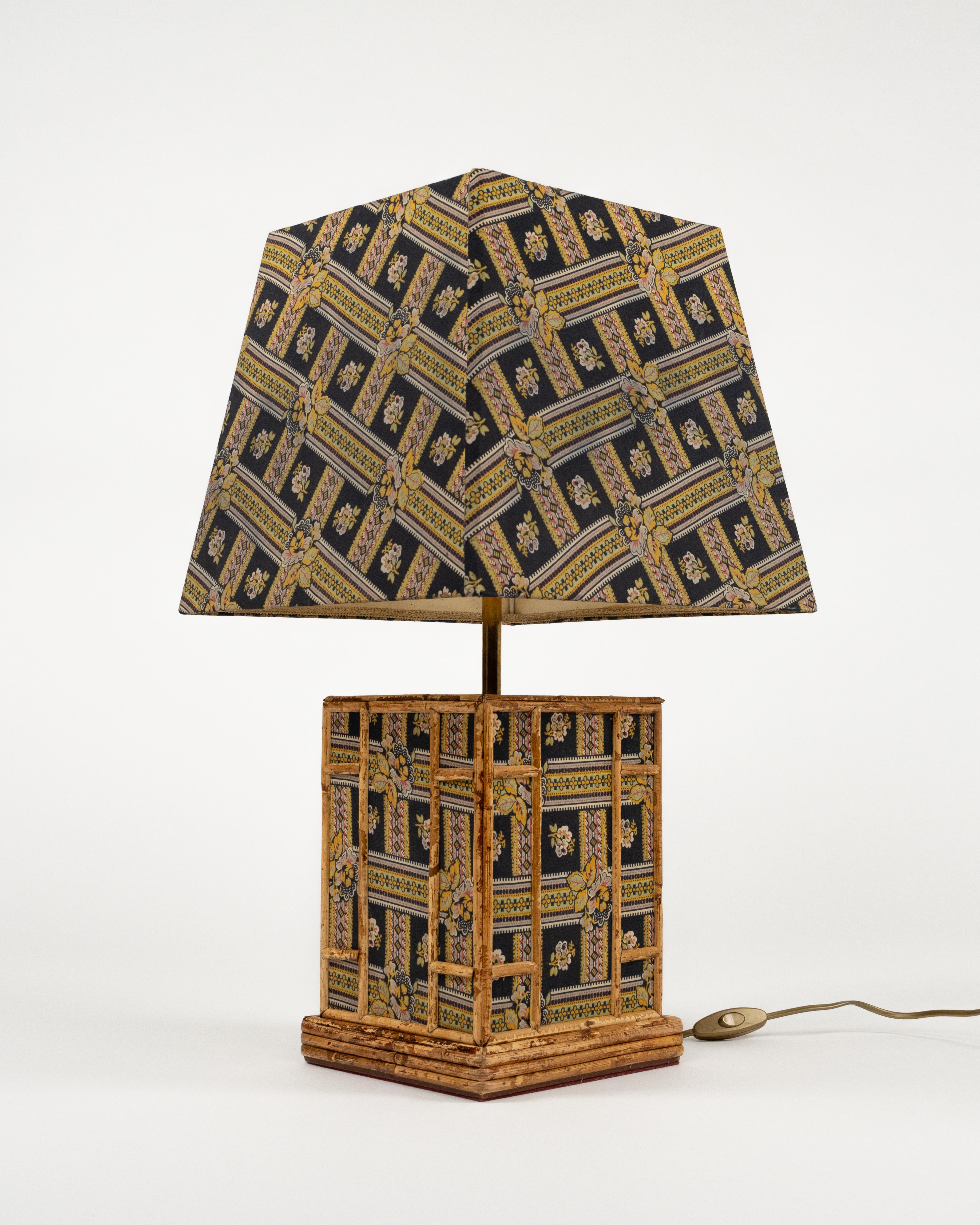 Mid-Century-Tischlampe aus Rattan, Stoff und Messing von Vivai Del Sud, Italien 1970er Jahre im Angebot 12