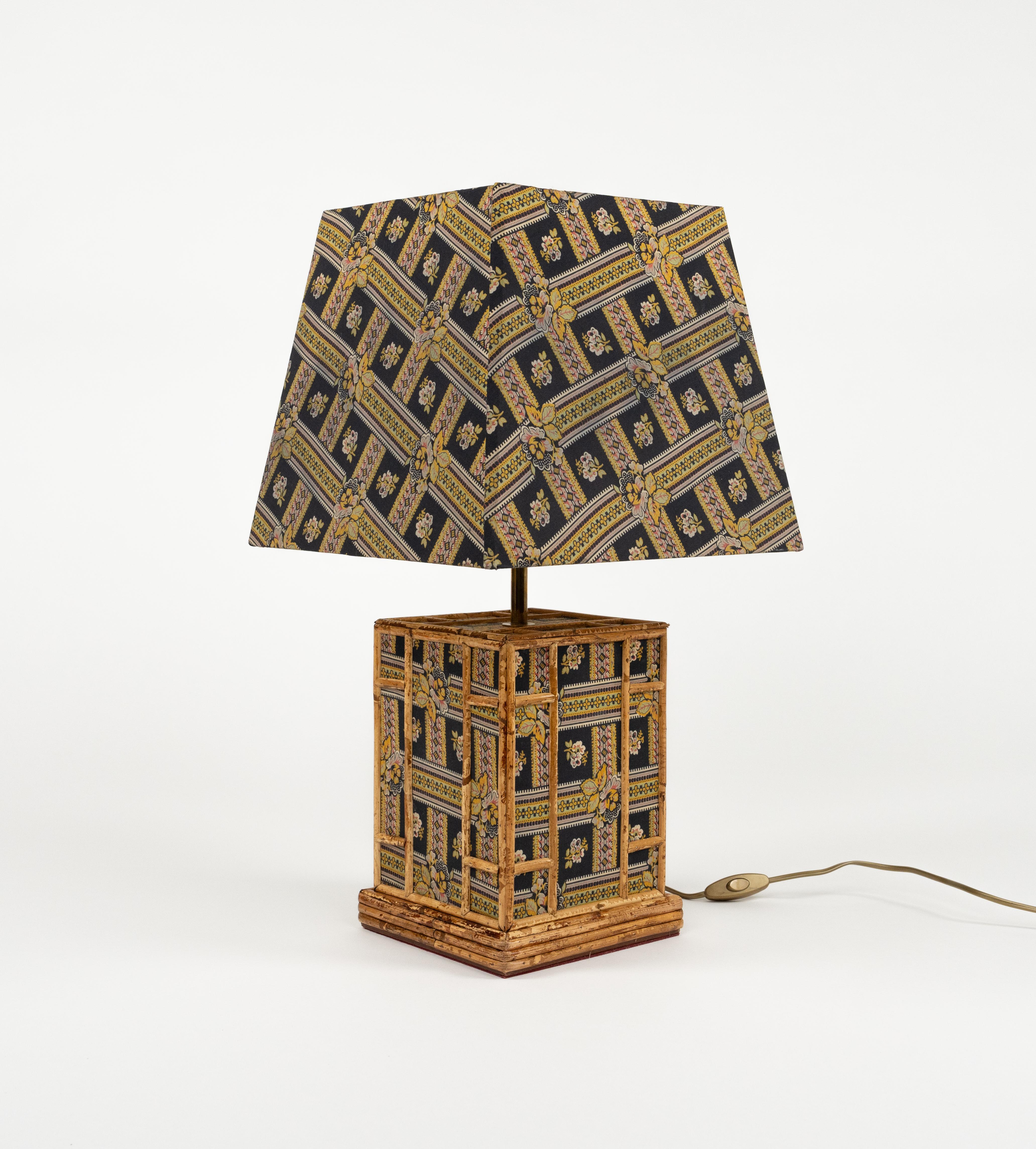 Mid-Century-Tischlampe aus Rattan, Stoff und Messing von Vivai Del Sud, Italien 1970er Jahre im Angebot 3