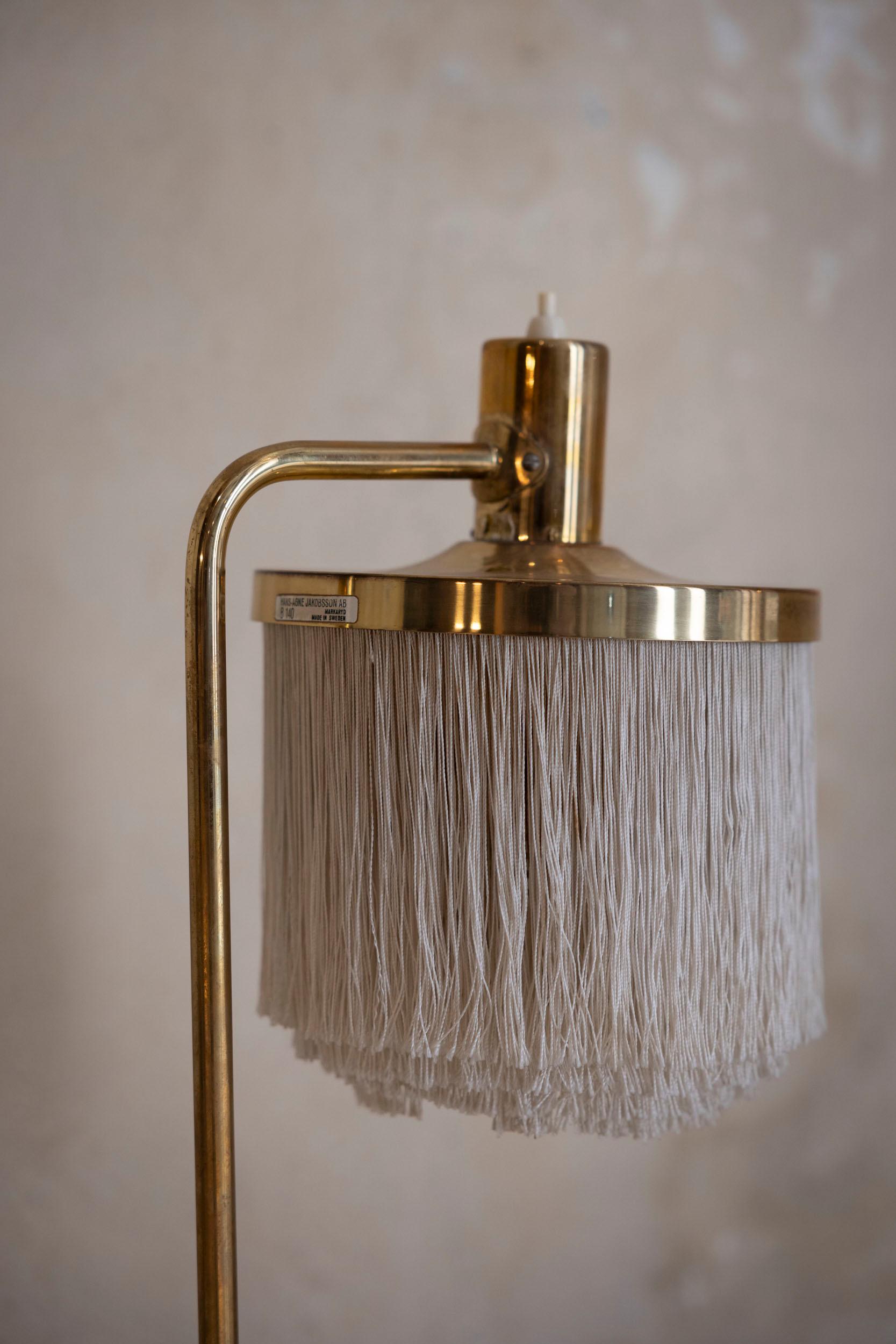 Lampe de table du milieu du siècle modèle B140 à franges par Hans-Agne Jakobsson, Suède, années 1960 en vente 6