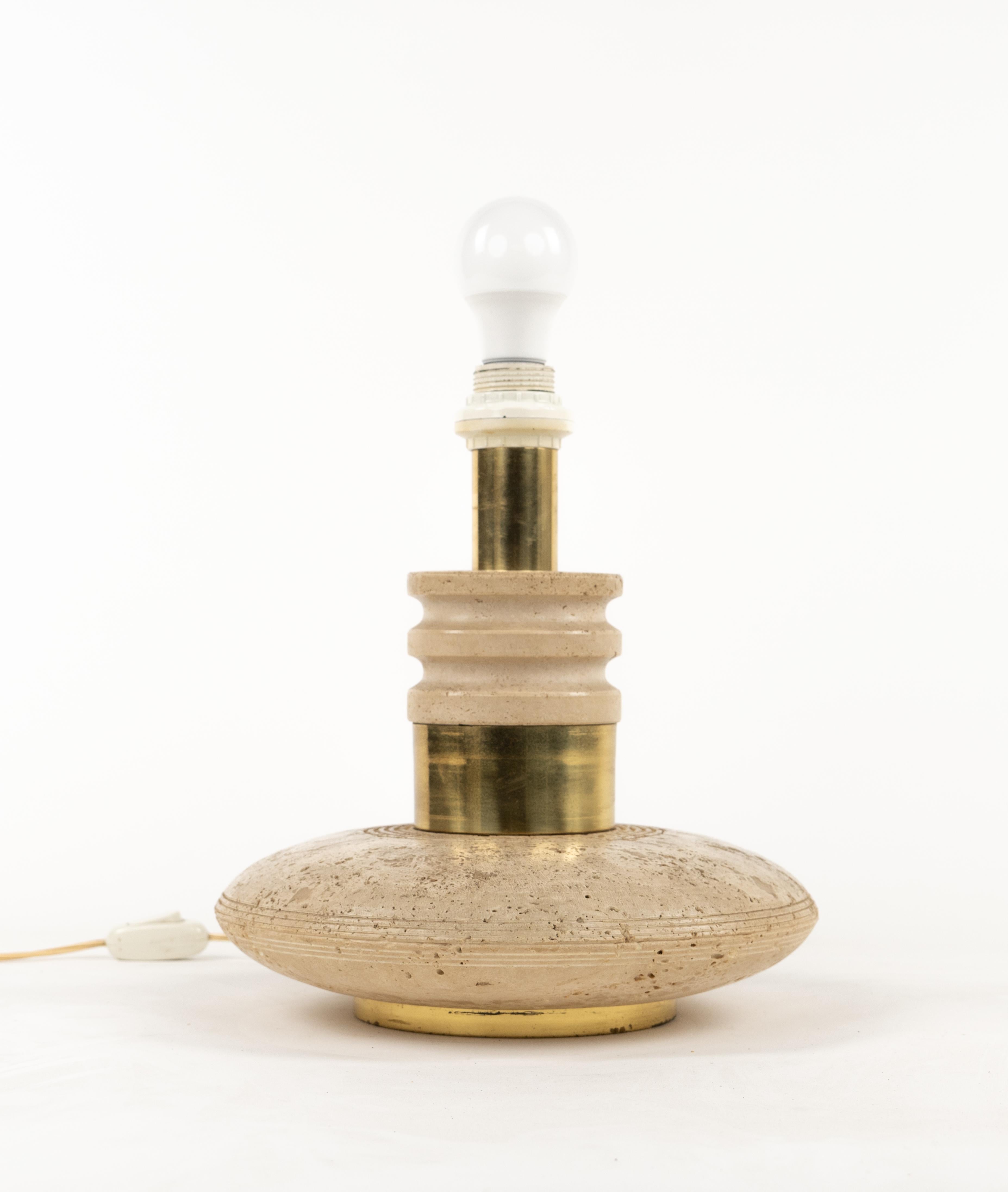 Midcentury Table Lamp Travertine and Brass Fratelli Mannelli Style, Italy 1970s For Sale 1