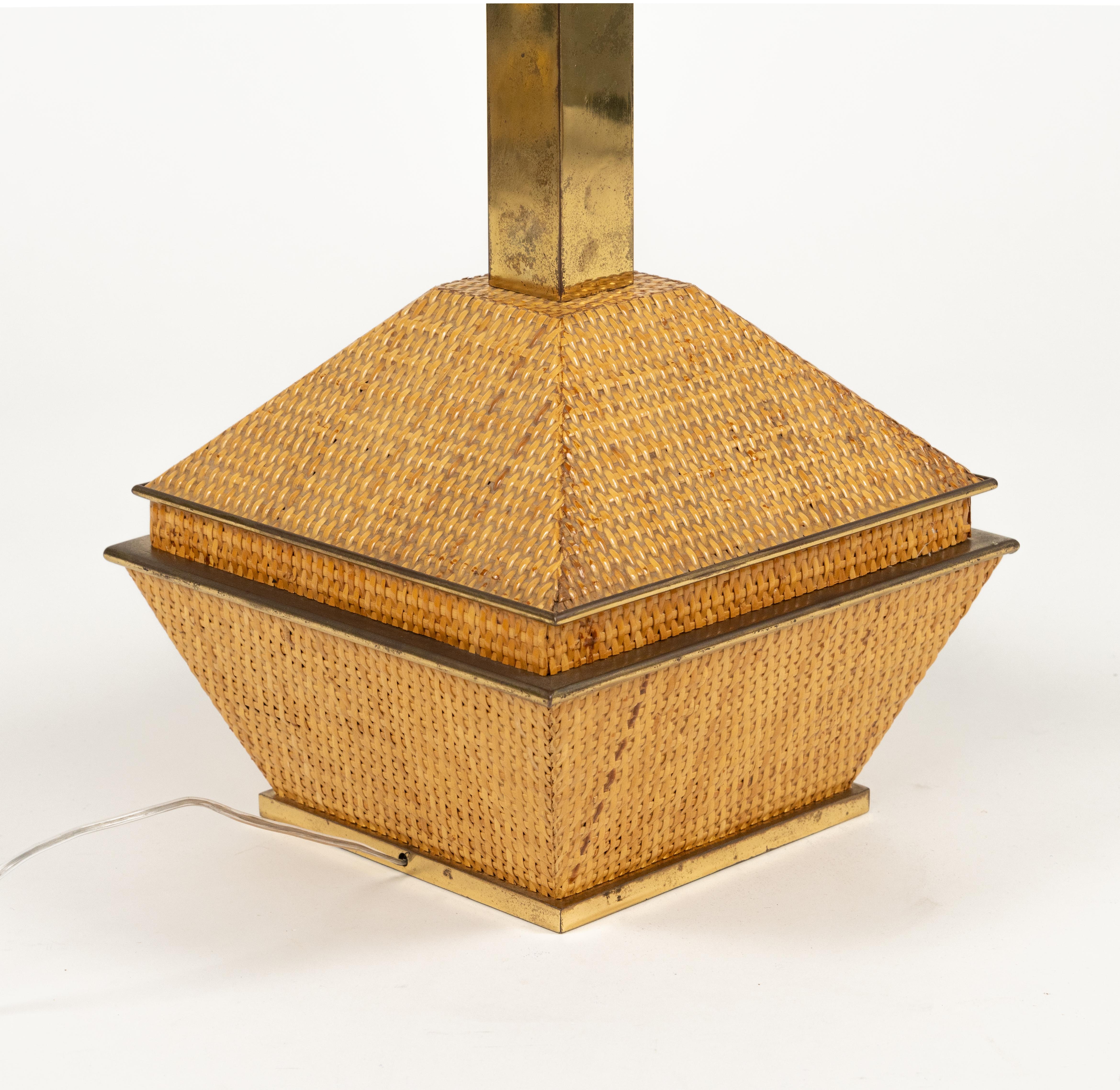 Midcentury Table Lamp Wicker and Brass Vivai Del Sud Style, Italy 1970s For Sale 3