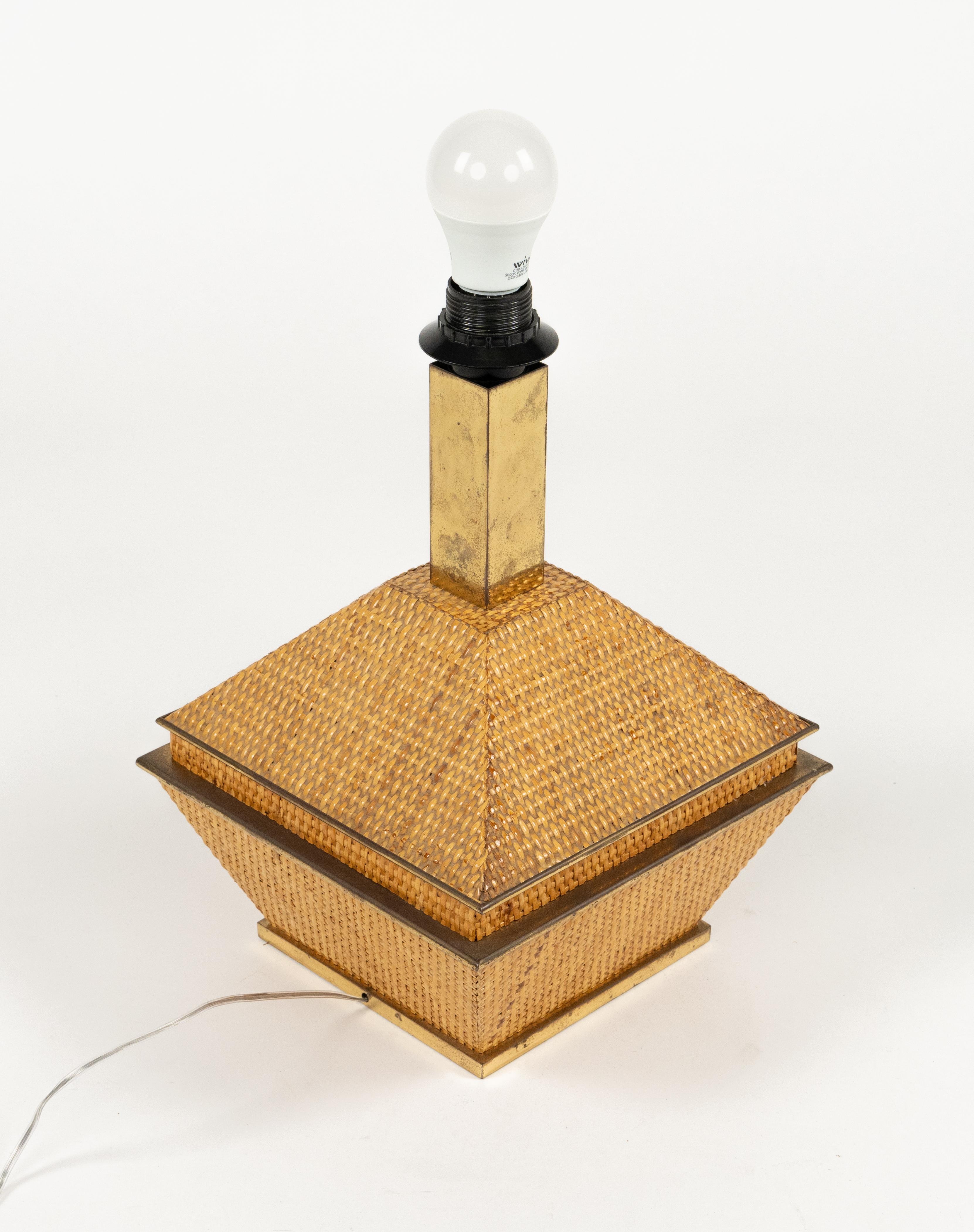 Midcentury Table Lamp Wicker and Brass Vivai Del Sud Style, Italy 1970s For Sale 2