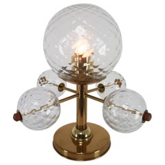 Mid-Century-Tischlampe mit Messinghalterung und strukturiertem Glas, Europa, 1970er Jahre