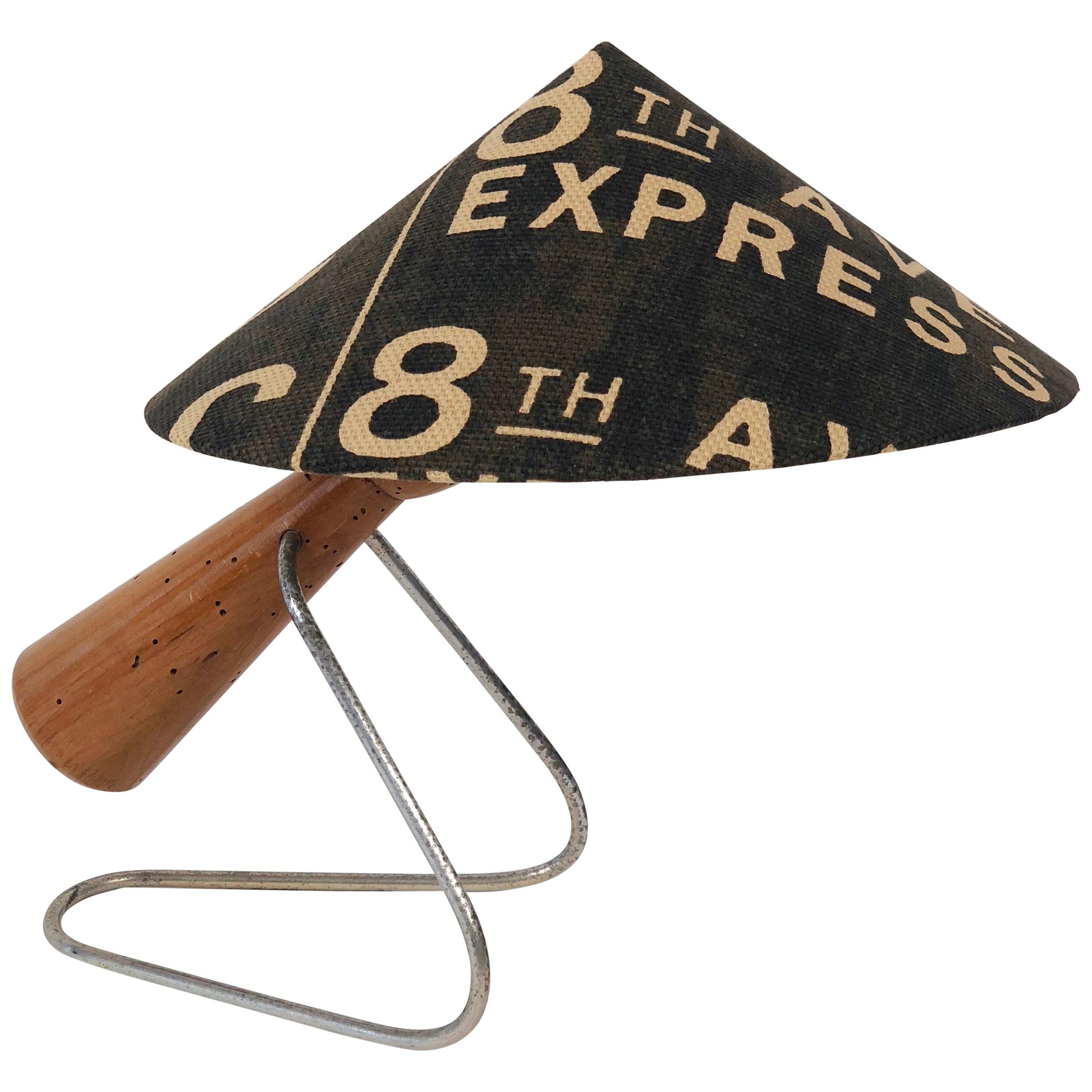 Tischlampe aus der Mitte des Jahrhunderts mit Schirm aus Andrew Marten-Leinen
