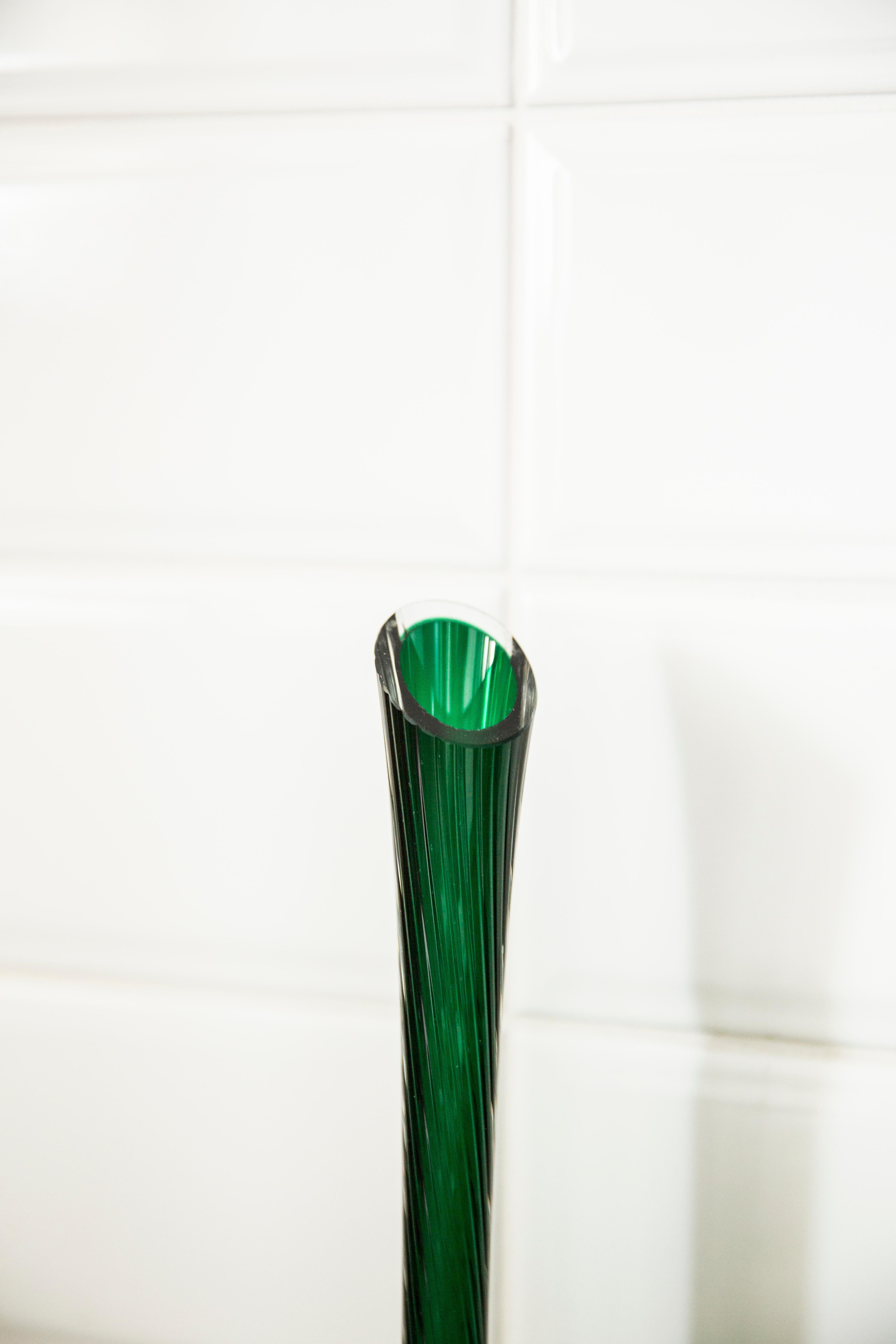 Midcentury Tall Green Vase, Europe, 1960s For Sale 2
