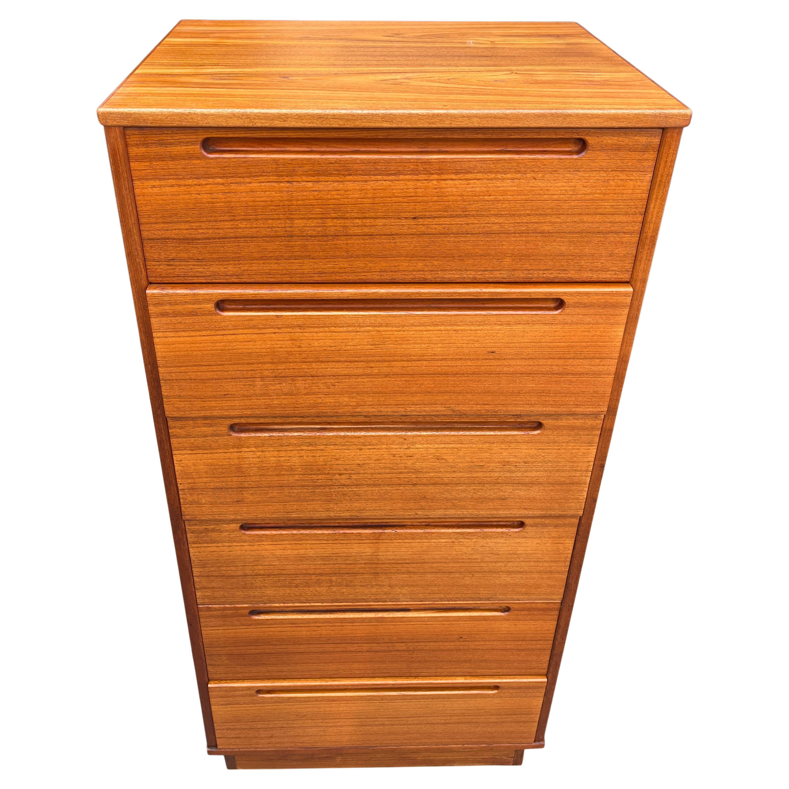 Midcentury Tall Teak Chest of Drawers 2