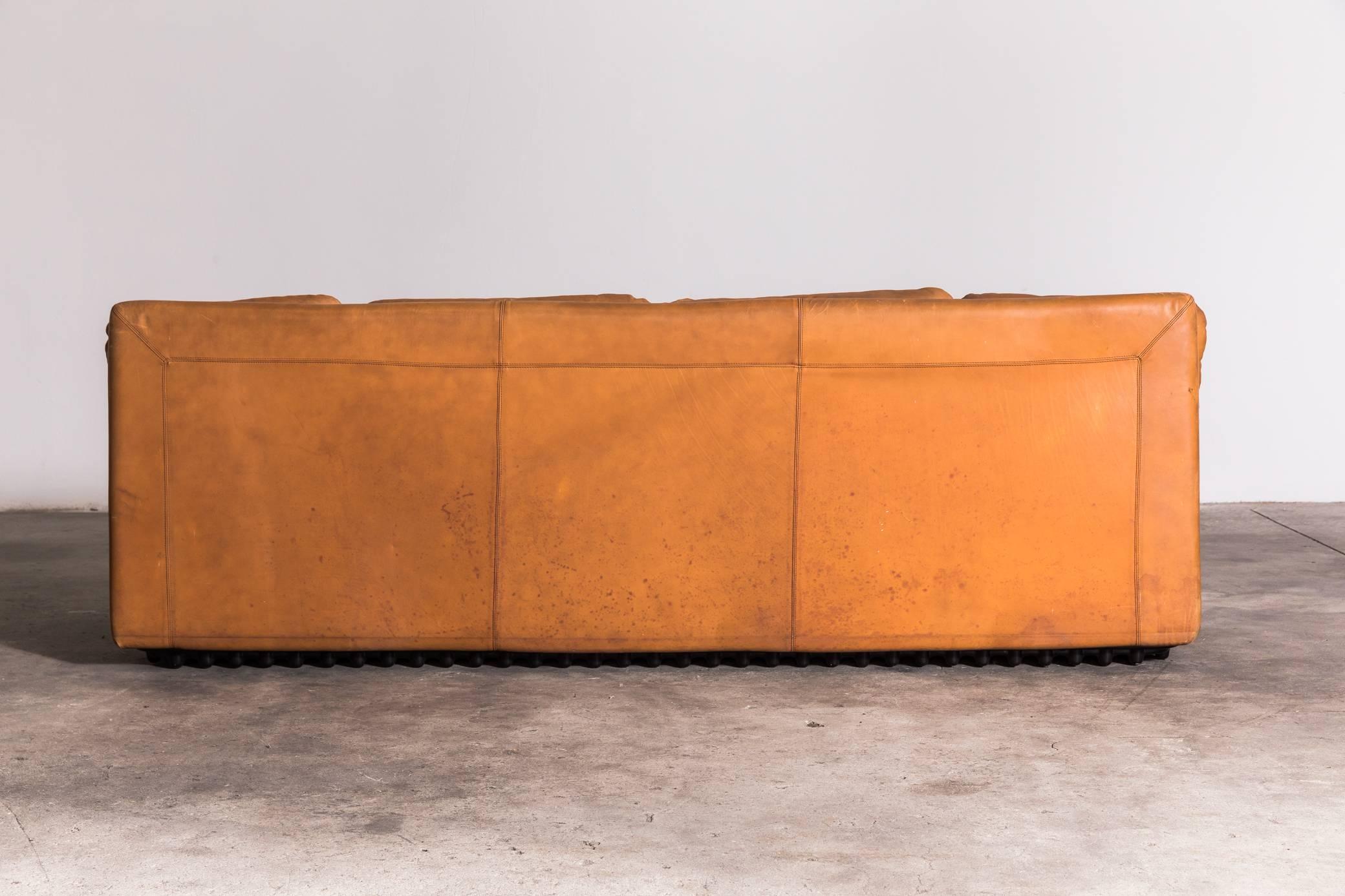 Mid-Century Modern Midcentury Tan leather Bonheur Sofa by T. Ammannati & G.P.Vitellii